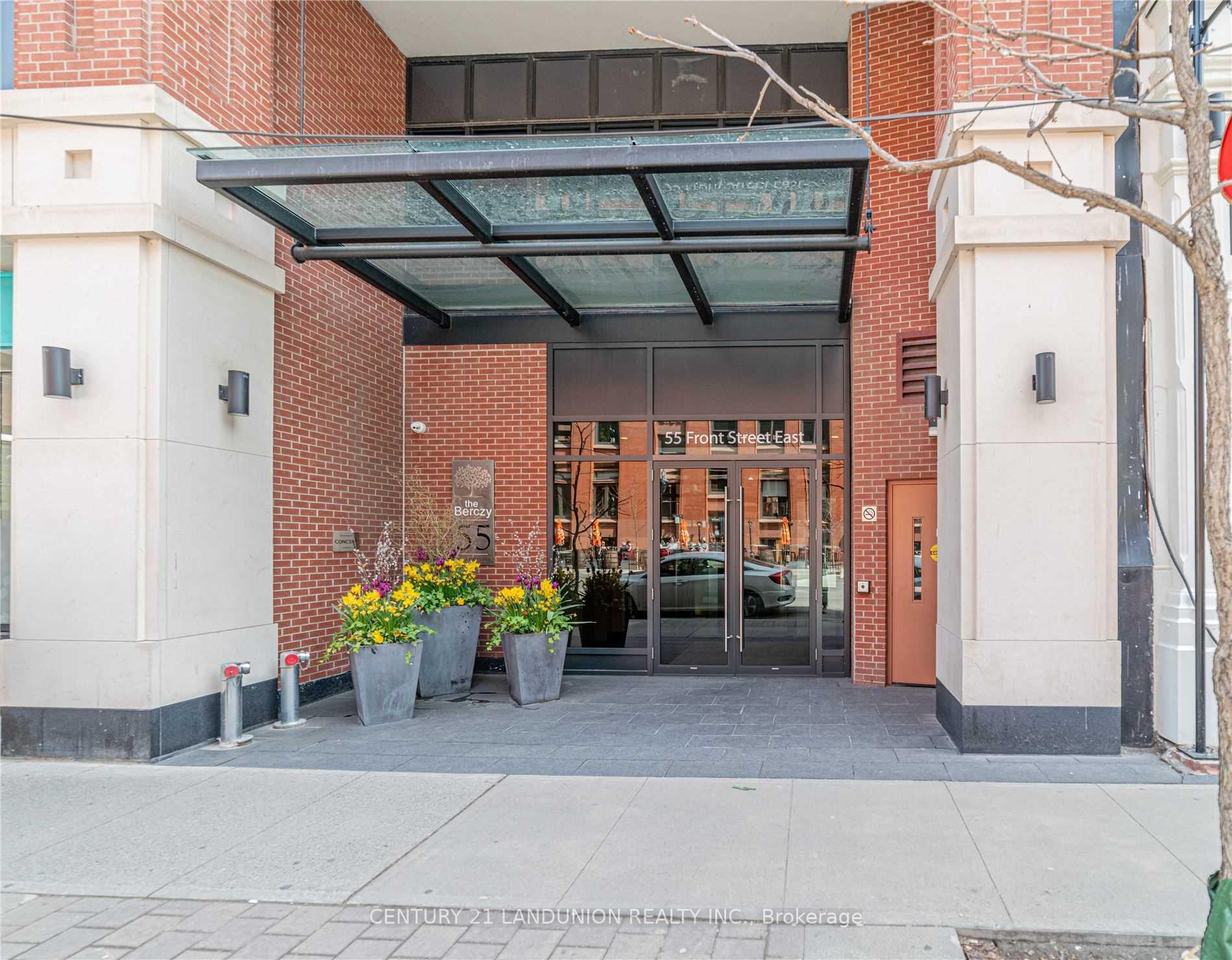 Photo 3 of Unit 1106, 55 Front Street E, Toronto, Waterfront Communities — HOMEH