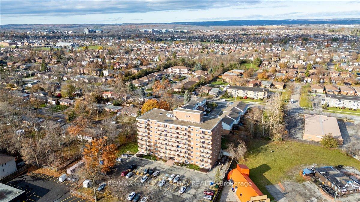 Photo 5 of Unit 706, 414 Blake Street, Barrie, Codrington — HOMEH
