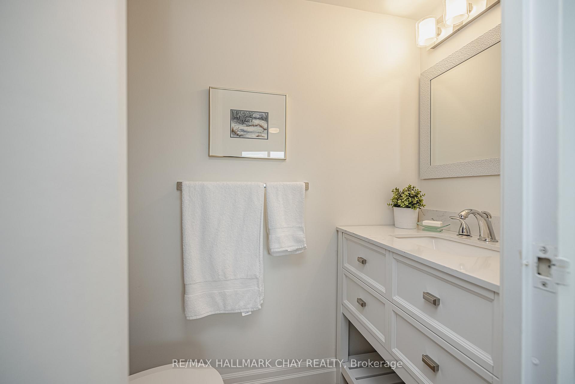 Photo 7 of Unit 706, 414 Blake Street, Barrie, Codrington — HOMEH