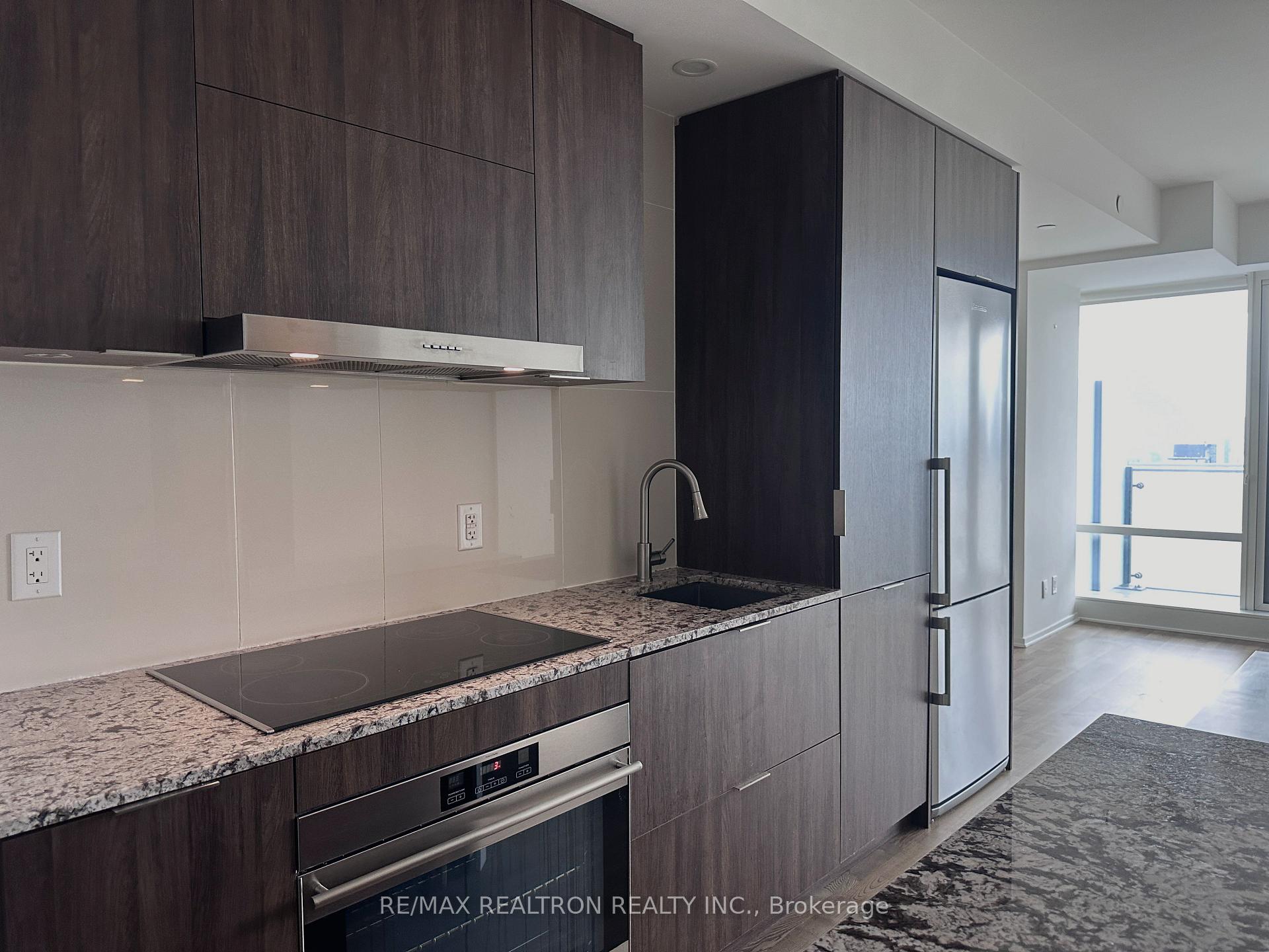 Photo 3 of Unit 3506, 1 Bloor Street E, Toronto, Church-Yonge Corridor — HOMEH