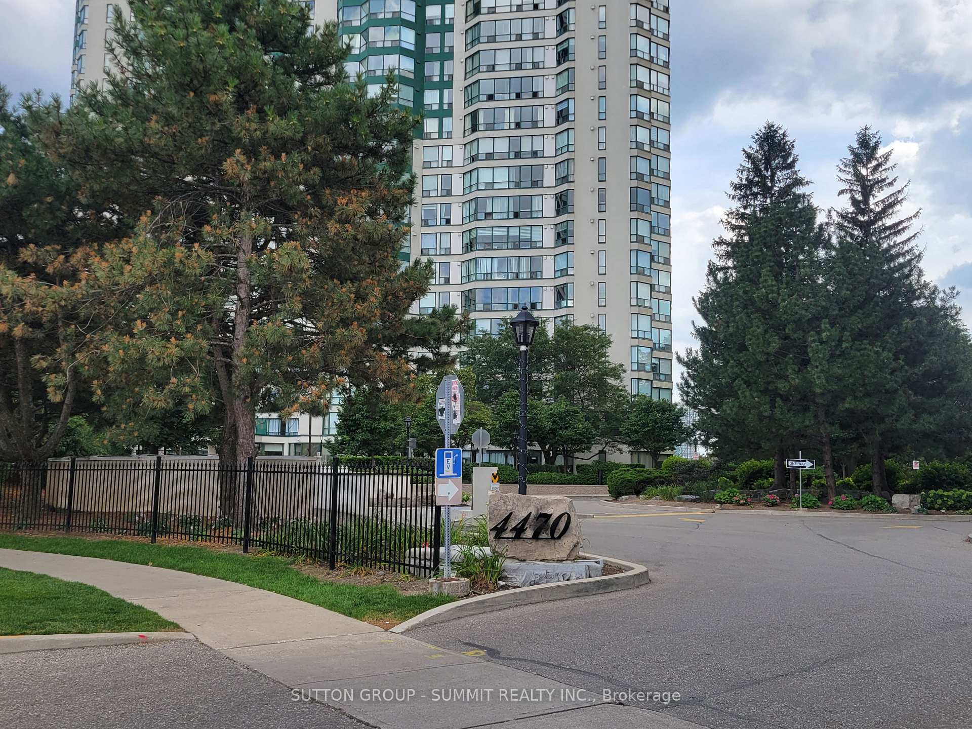 Front of Unit 307, 4470 Tucana Court