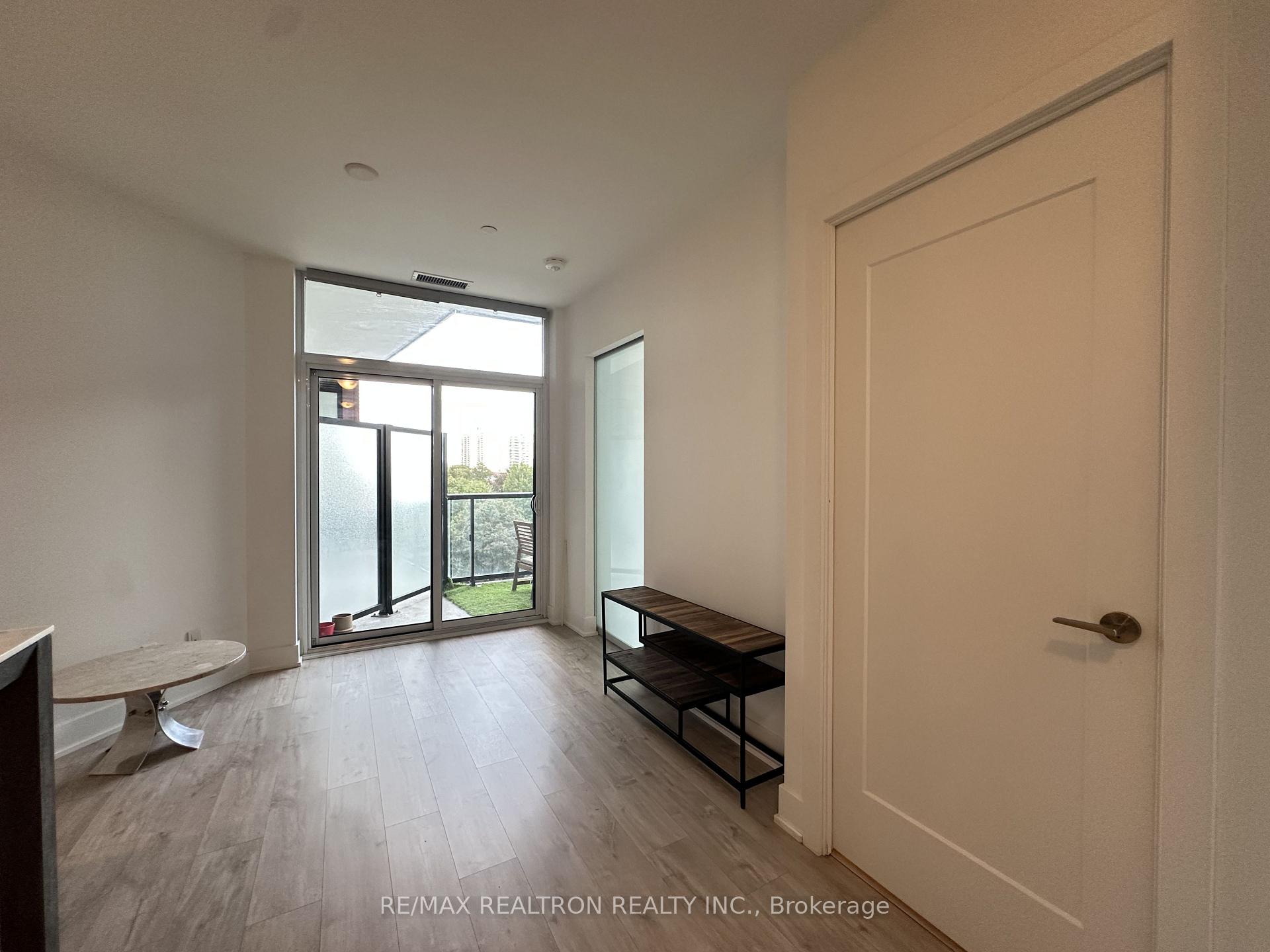 Photo 6 of Unit 528, 1 Belsize Drive, Toronto, Mount Pleasant West — HOMEH