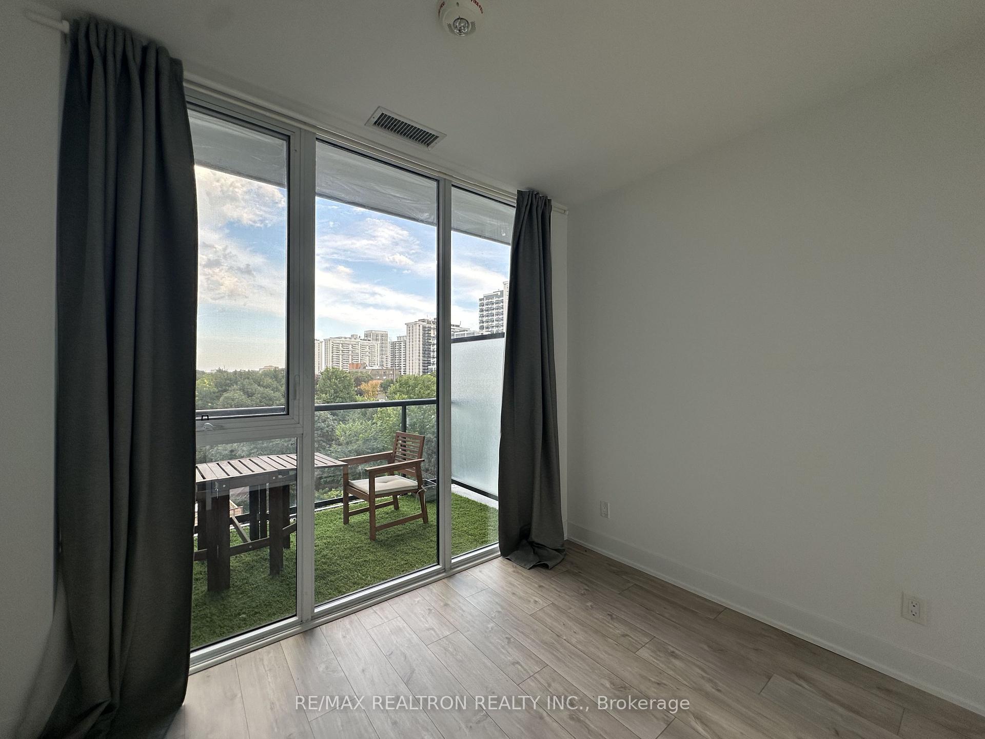 Photo 16 of Unit 528, 1 Belsize Drive, Toronto, Mount Pleasant West — HOMEH