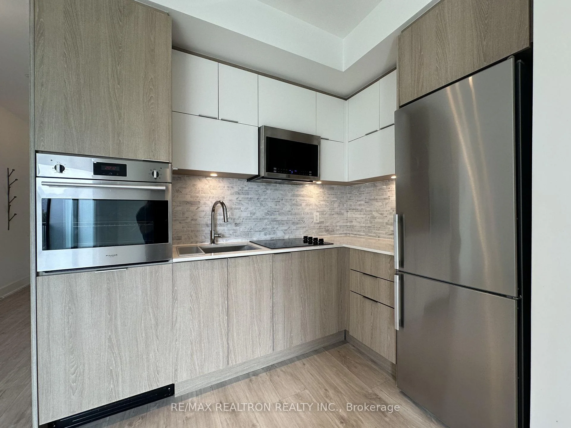 Photo 11 of Unit 528, 1 Belsize Drive, Toronto, Mount Pleasant West — HOMEH