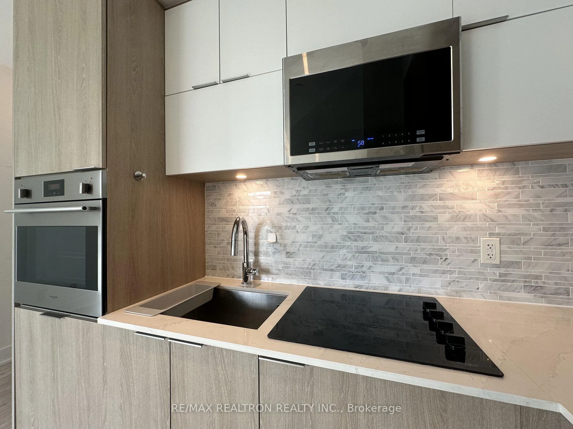 Photo 13 of Unit 528, 1 Belsize Drive, Toronto, Mount Pleasant West — HOMEH