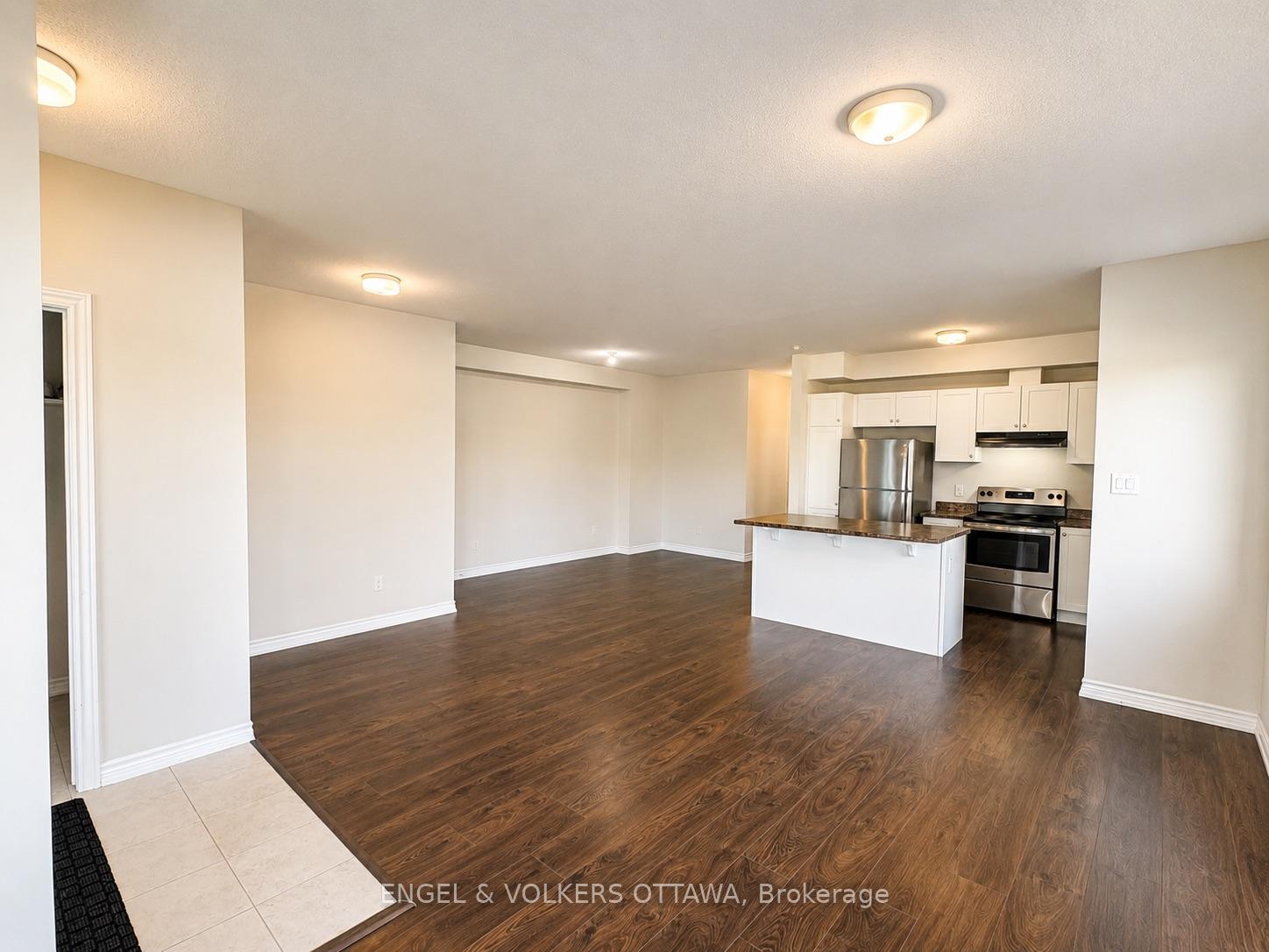 Photo 3 of 289 Zenith Private, Ottawa, Barrhaven - Half Moon Bay — HOMEH