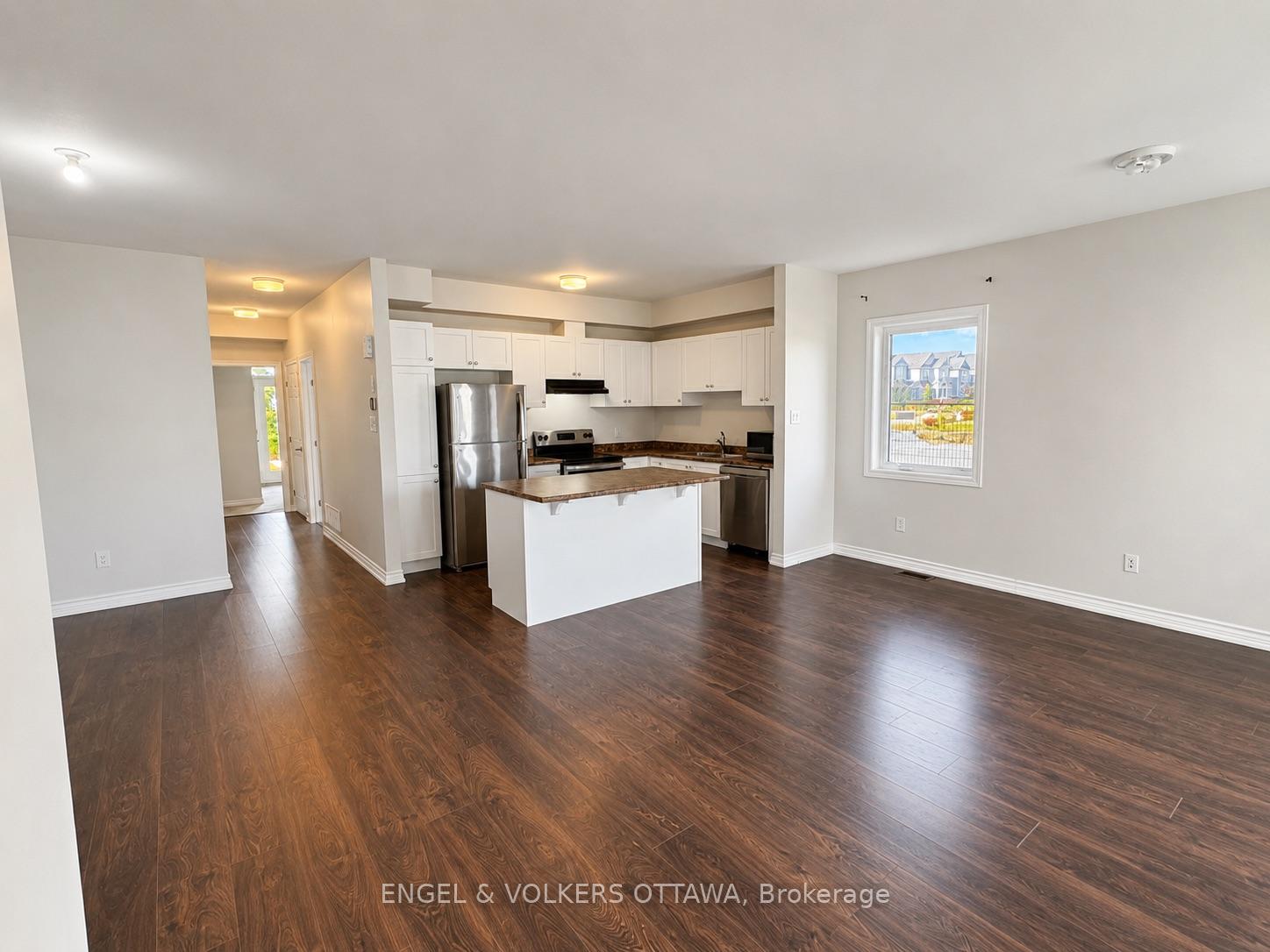 Photo 4 of 289 Zenith Private, Ottawa, Barrhaven - Half Moon Bay — HOMEH