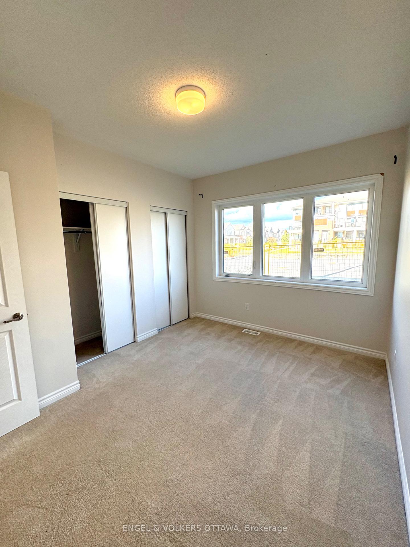 Photo 7 of 289 Zenith Private, Ottawa, Barrhaven - Half Moon Bay — HOMEH