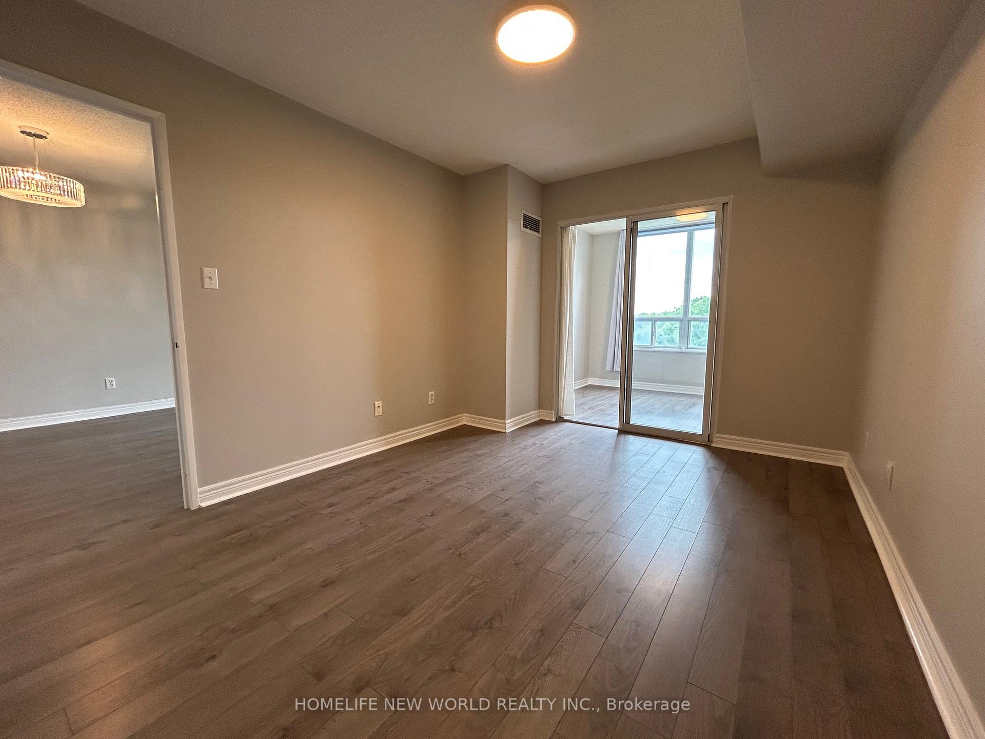 Photo 11 of Unit 710, 28 Empress Avenue, North York, Willowdale East — HOMEH
