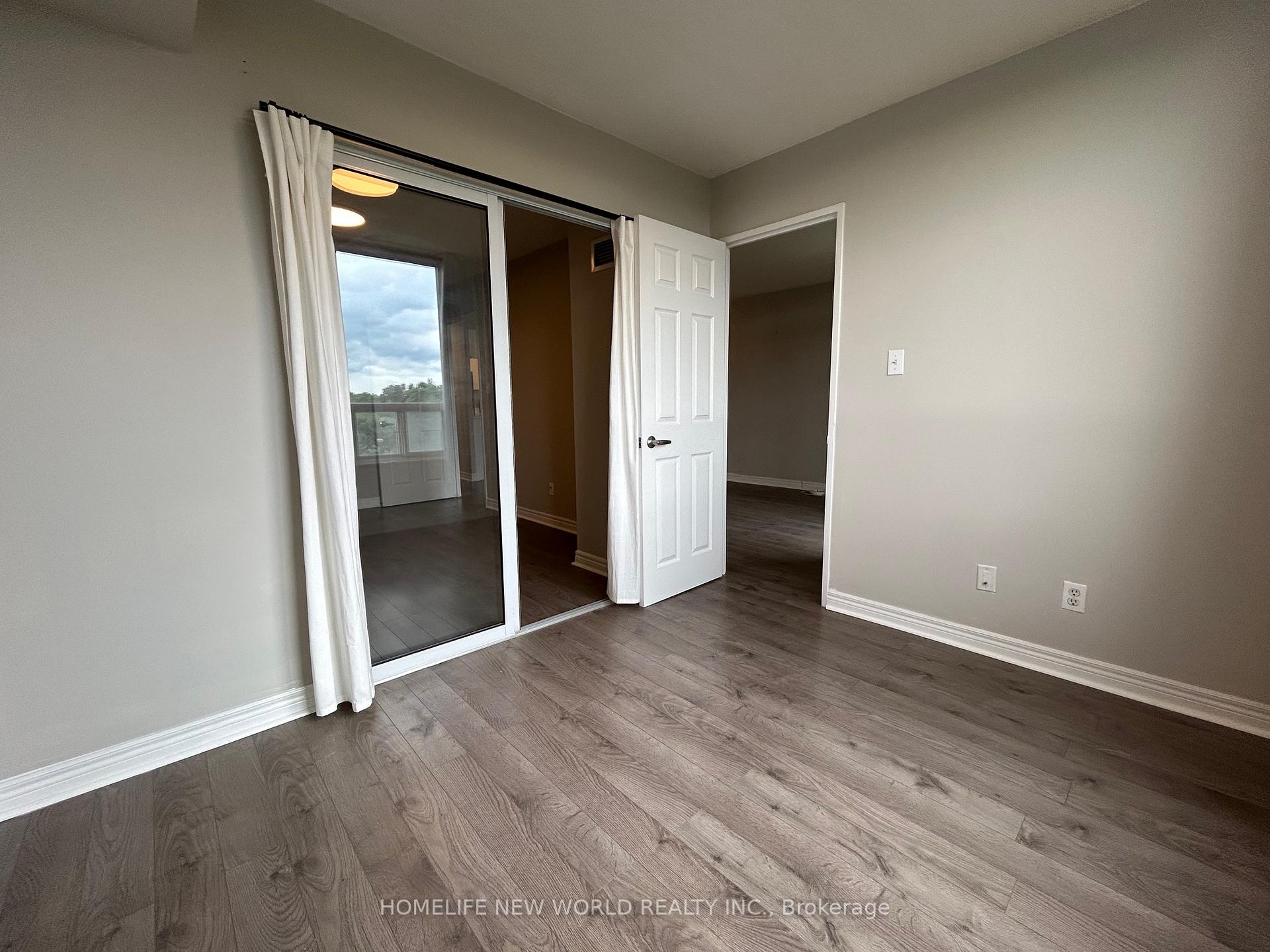 Photo 14 of Unit 710, 28 Empress Avenue, North York, Willowdale East — HOMEH