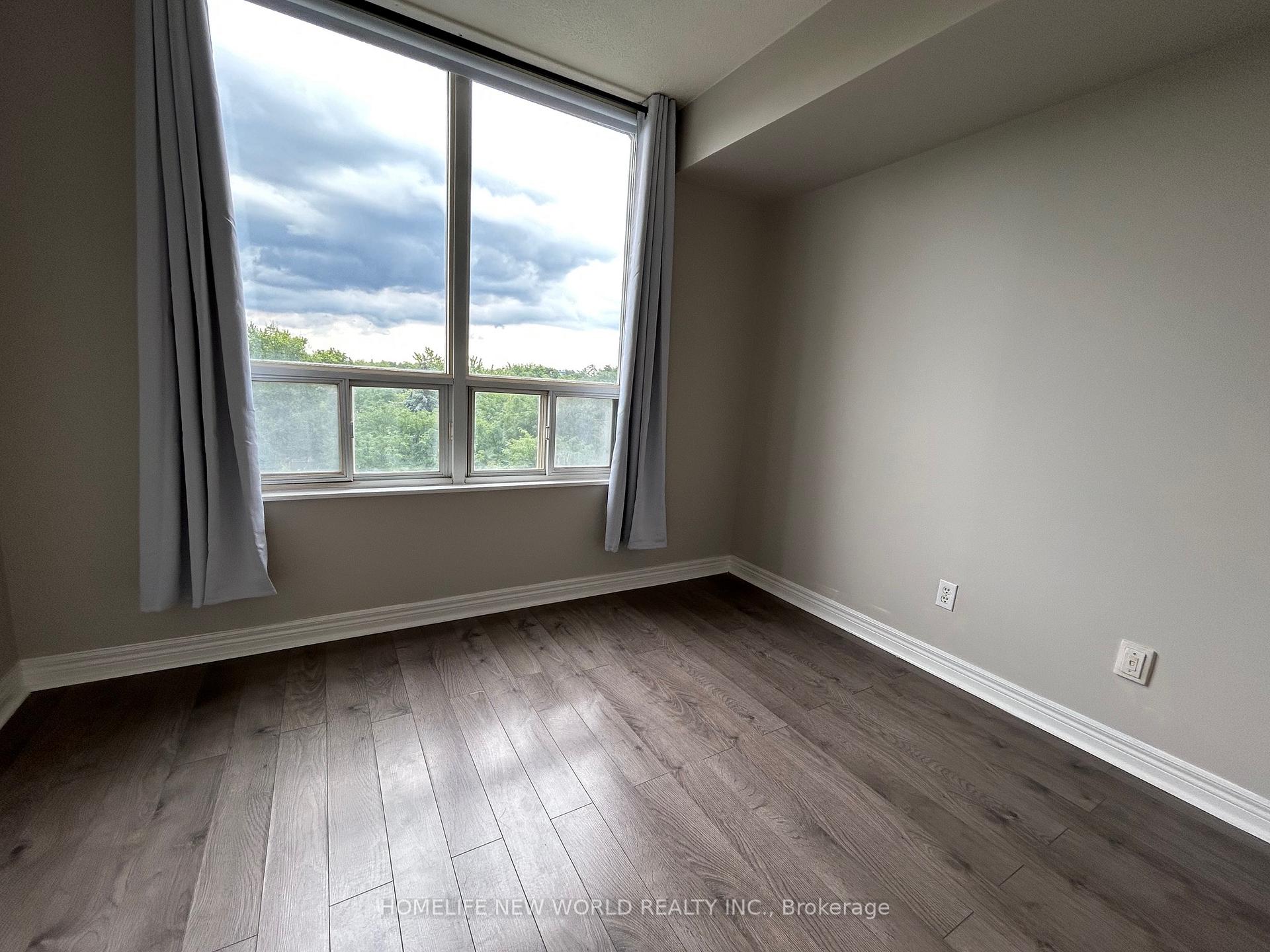Photo 15 of Unit 710, 28 Empress Avenue, North York, Willowdale East — HOMEH