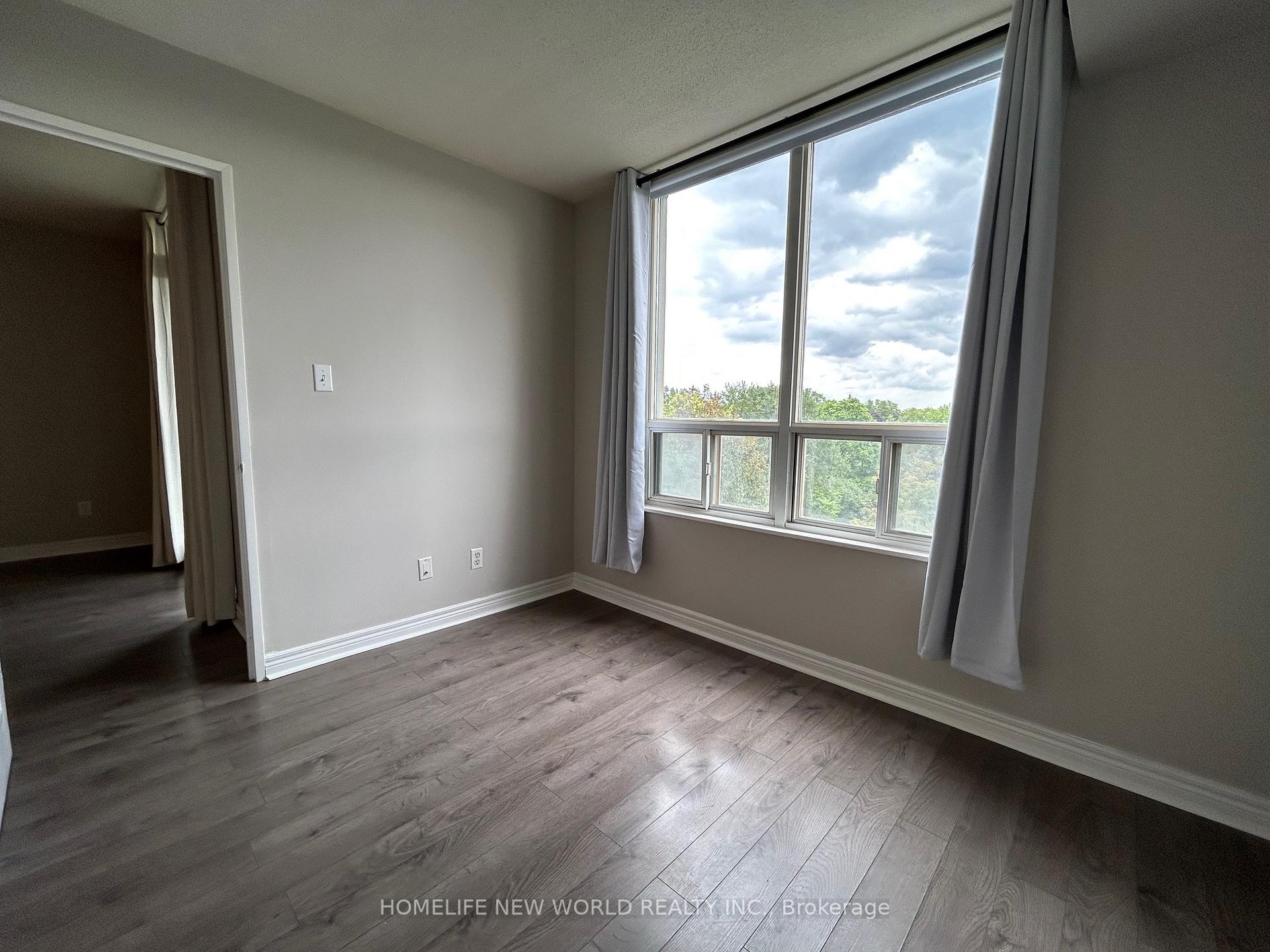 Photo 16 of Unit 710, 28 Empress Avenue, North York, Willowdale East — HOMEH