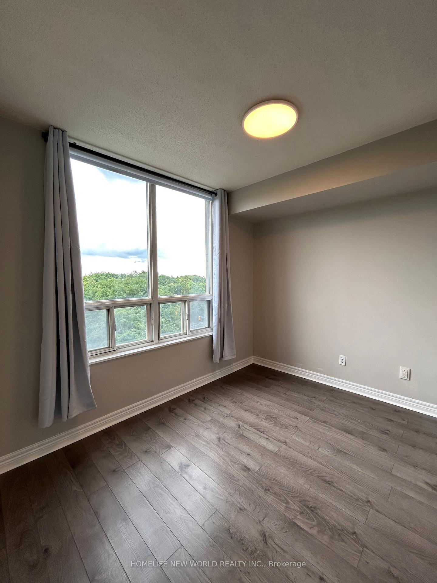 Photo 17 of Unit 710, 28 Empress Avenue, North York, Willowdale East — HOMEH