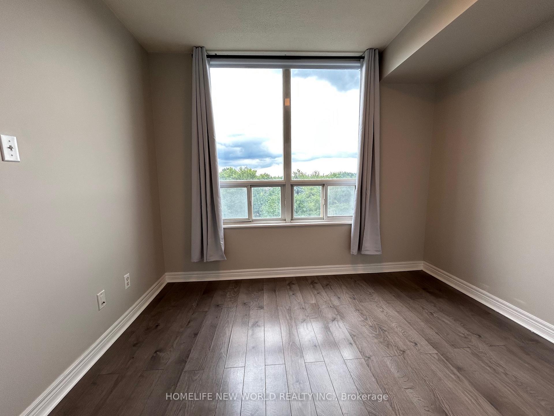 Photo 18 of Unit 710, 28 Empress Avenue, North York, Willowdale East — HOMEH
