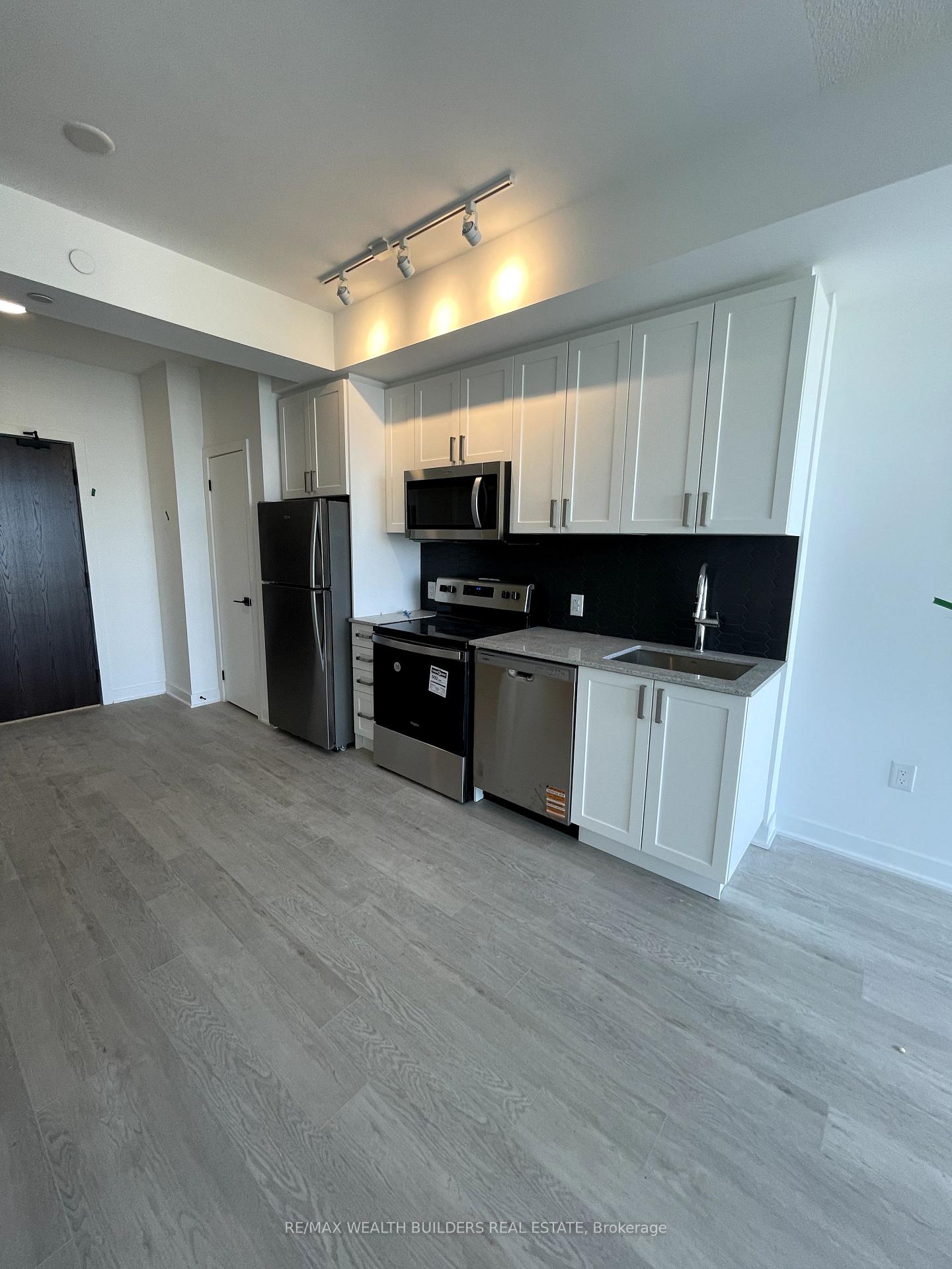 Photo 4 of Unit 1513, 2782 Barton Street E, Hamilton, Riverdale — HOMEH