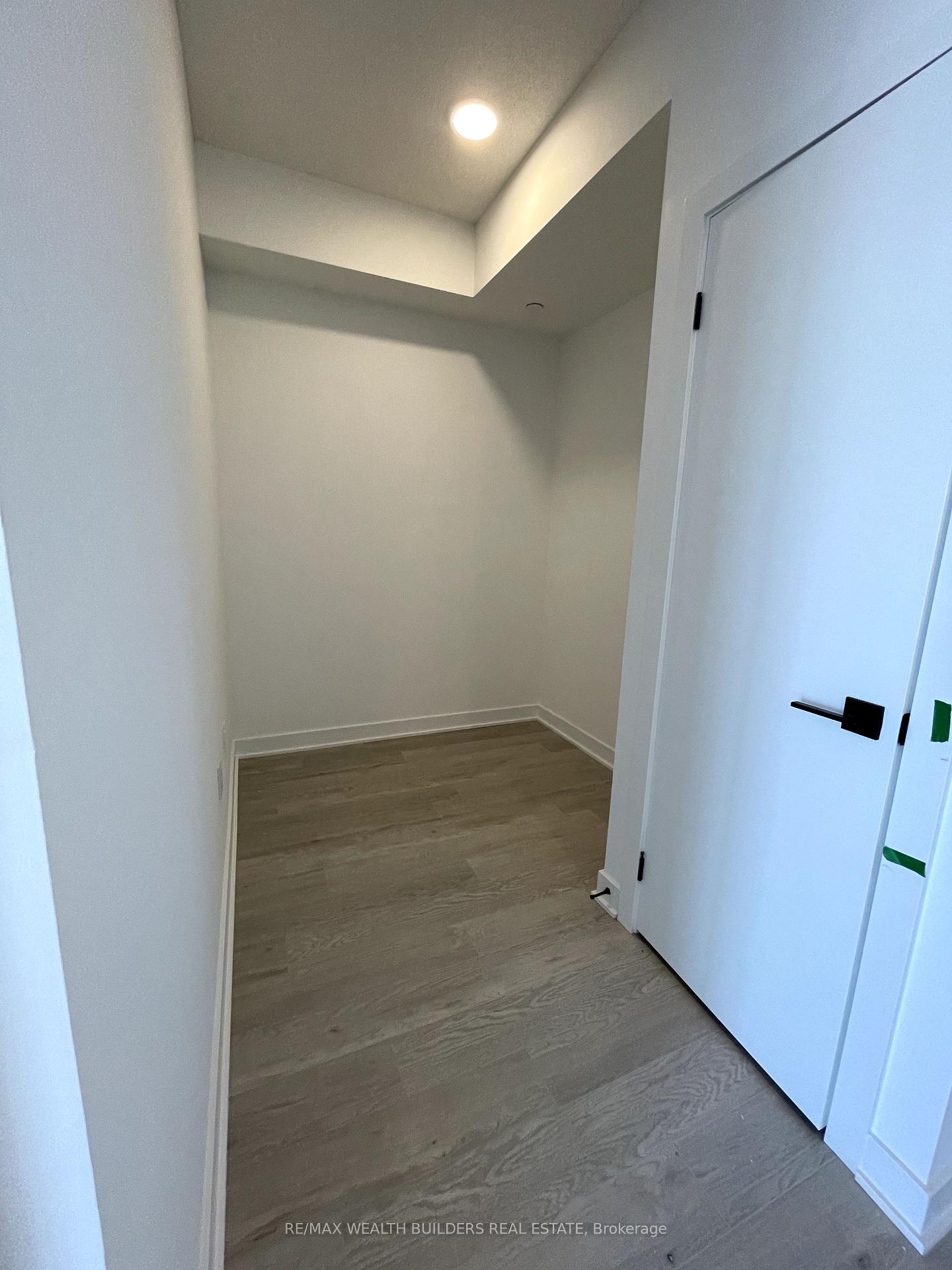 Photo 10 of Unit 1513, 2782 Barton Street E, Hamilton, Riverdale — HOMEH