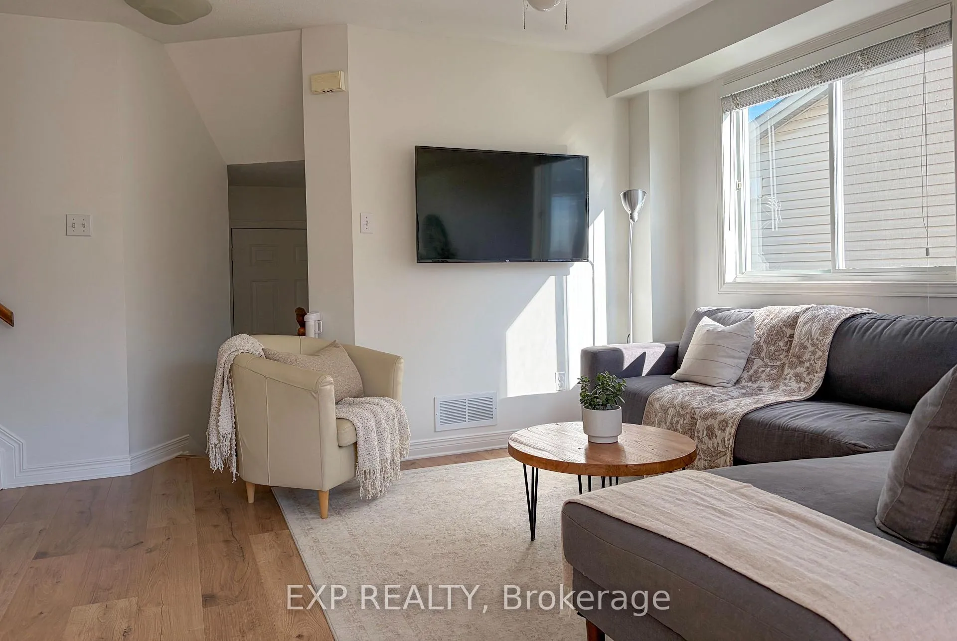 Photo 7 of 16 Crampton Drive, Carleton Place, Carleton Place — HOMEH