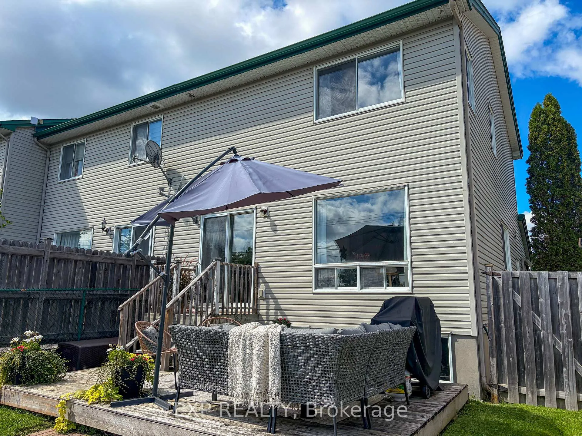 Photo 29 of 16 Crampton Drive, Carleton Place, Carleton Place — HOMEH