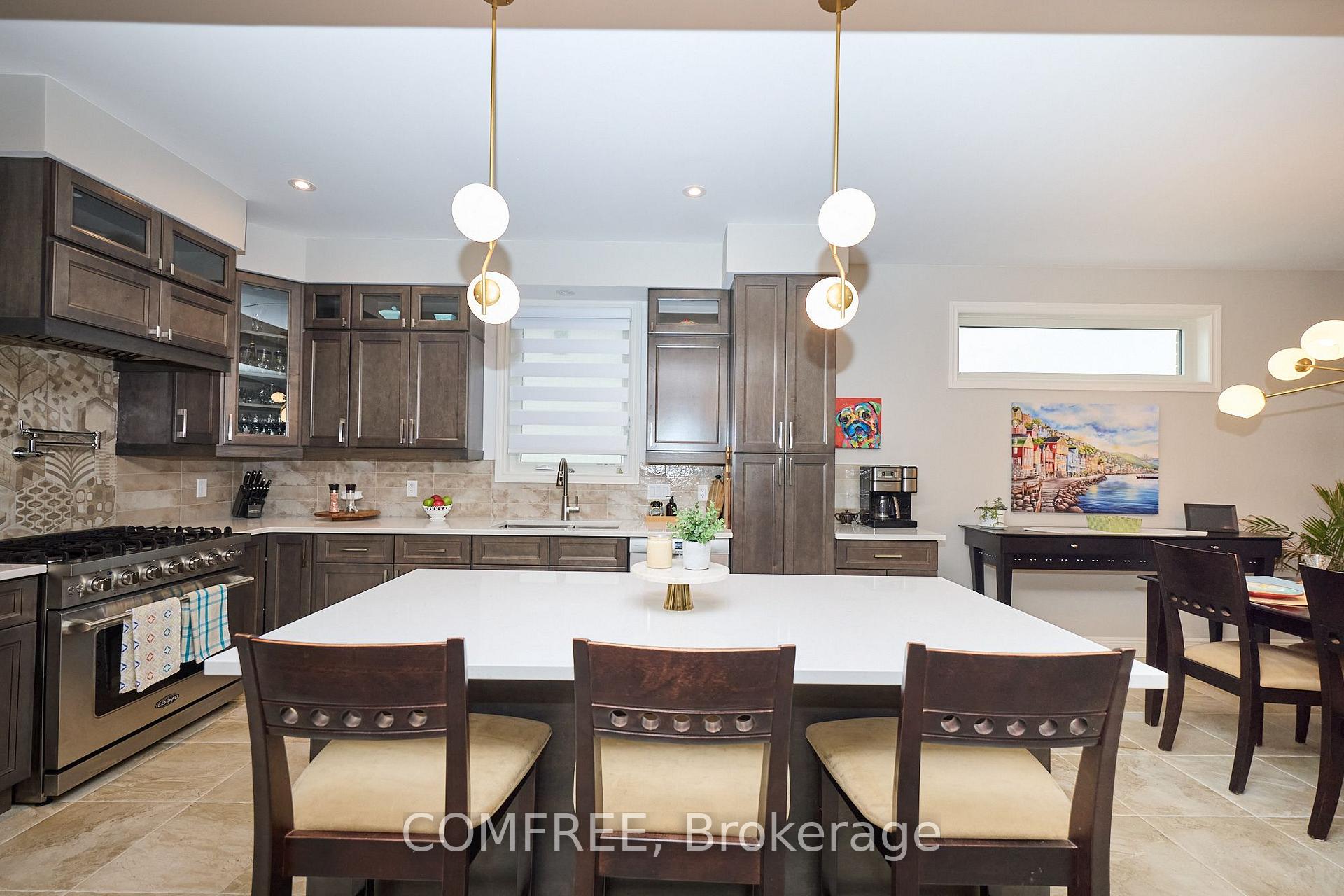 Photo 7 of 8880 Angie Drive, Niagara Falls, Forestview — HOMEH