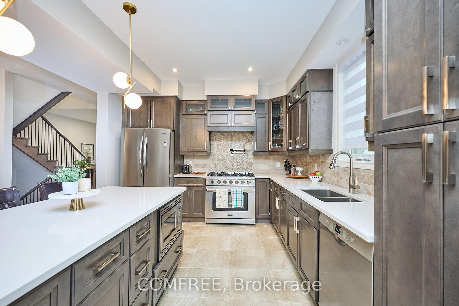 Photo 8 of 8880 Angie Drive, Niagara Falls, Forestview — HOMEH