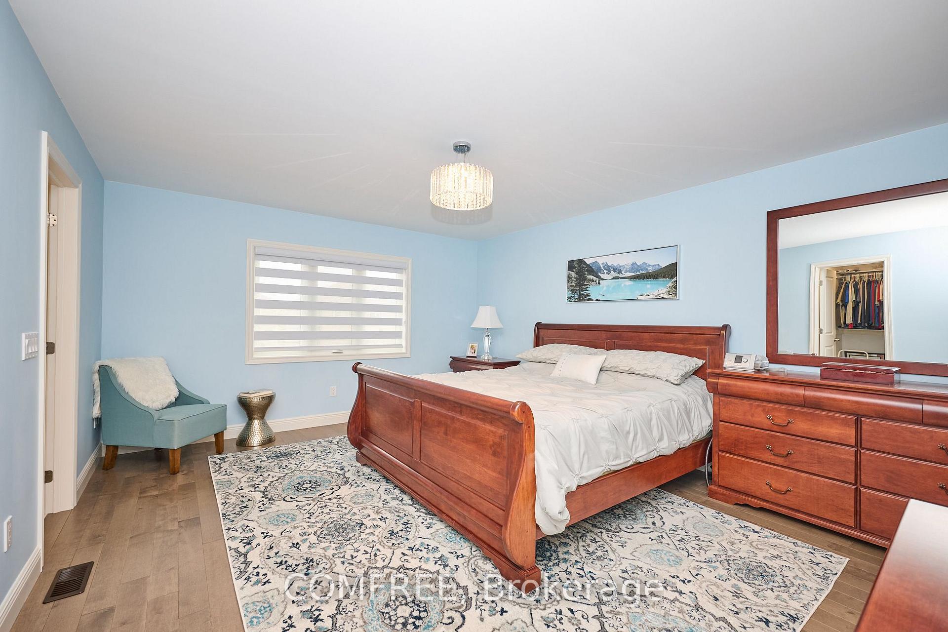 Photo 15 of 8880 Angie Drive, Niagara Falls, Forestview — HOMEH