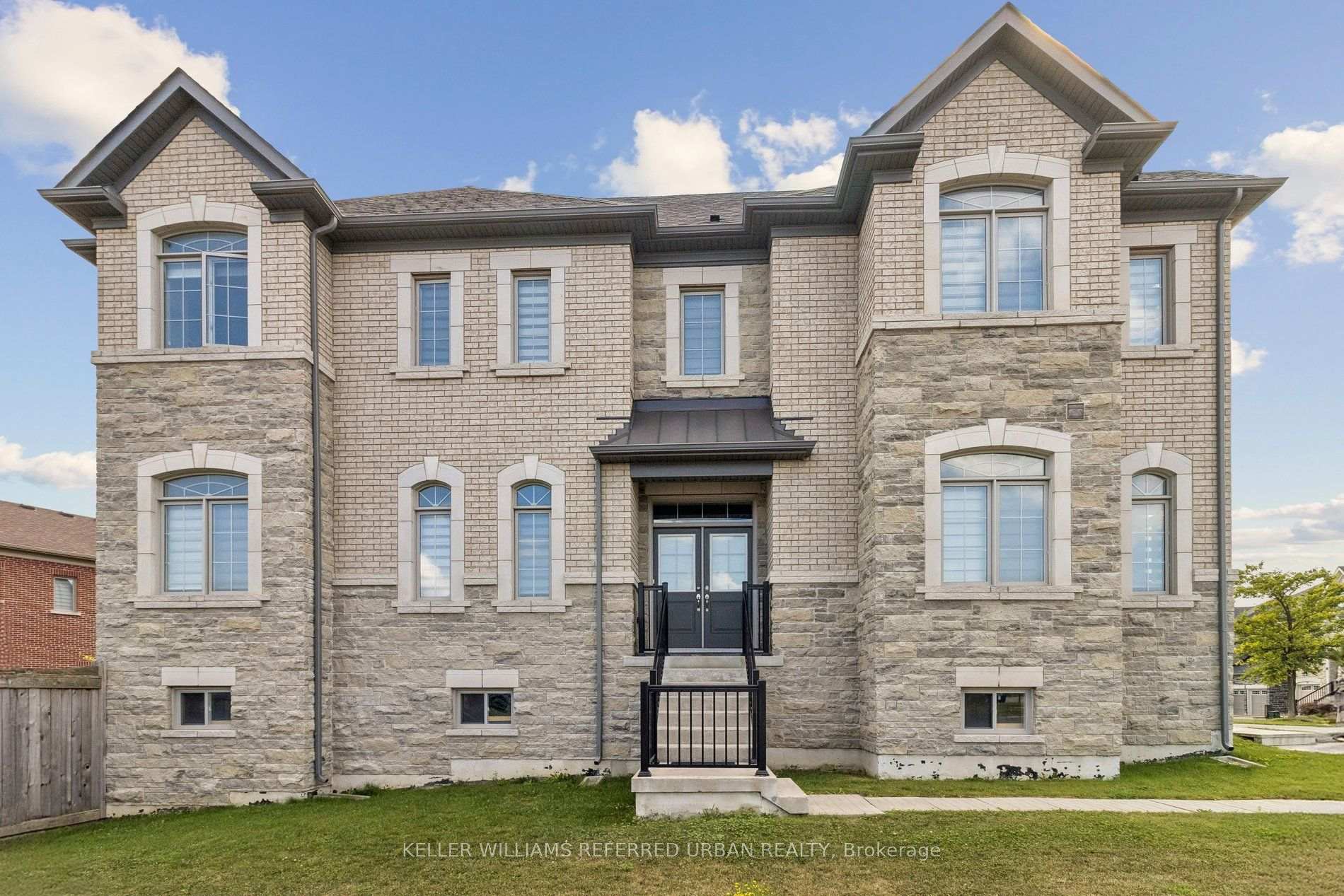 Photo 3 of 54 Leary Crescent, Richmond Hill, Westbrook — HOMEH