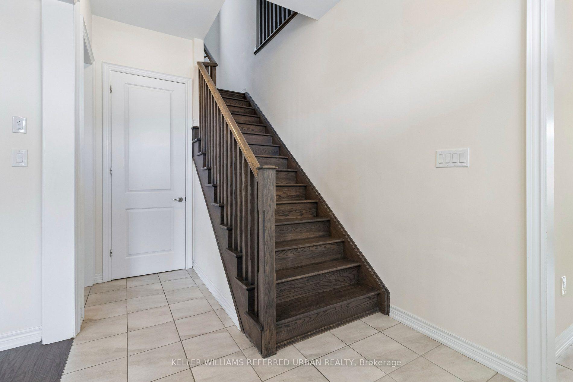 Photo 4 of 54 Leary Crescent, Richmond Hill, Westbrook — HOMEH