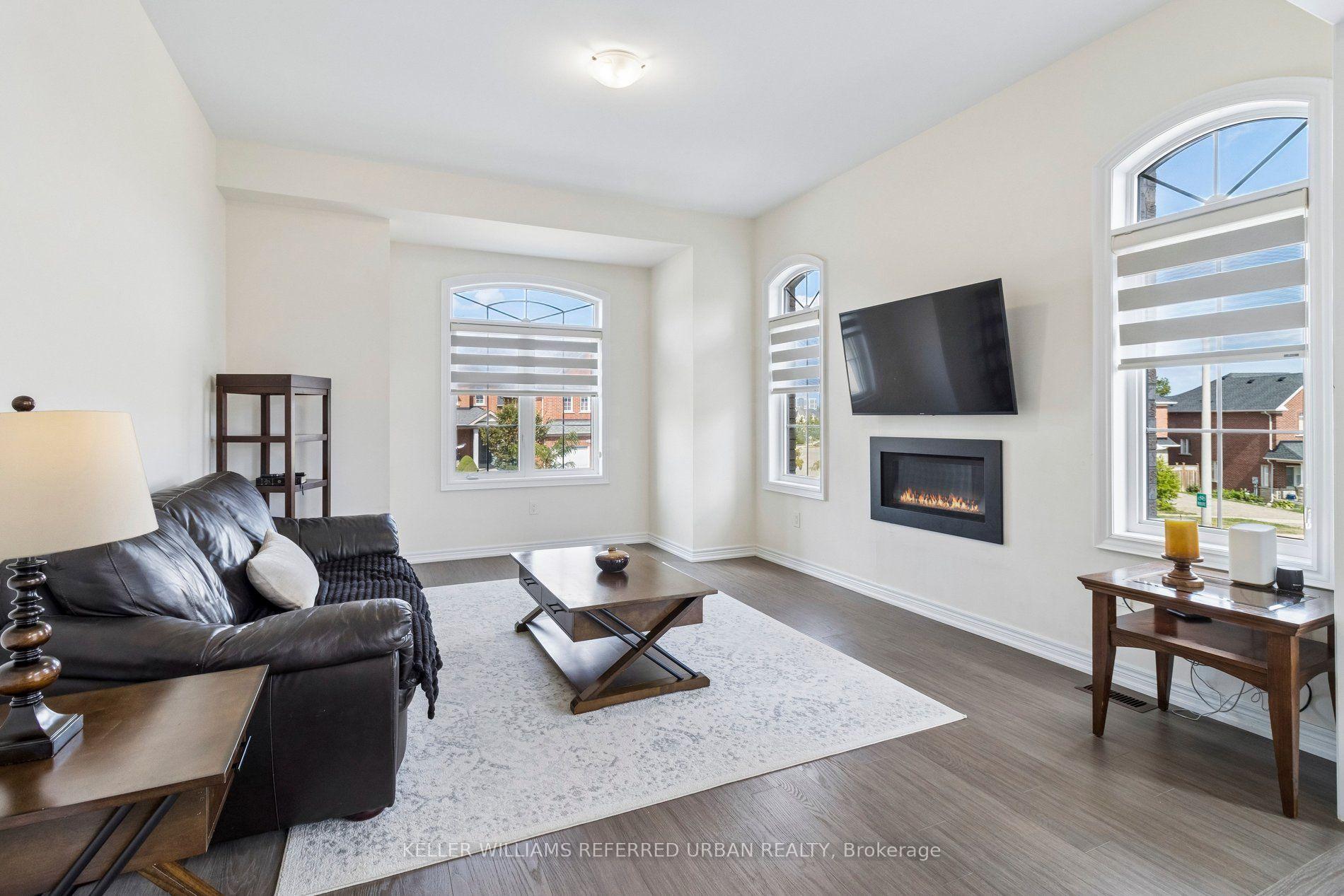 Photo 8 of 54 Leary Crescent, Richmond Hill, Westbrook — HOMEH