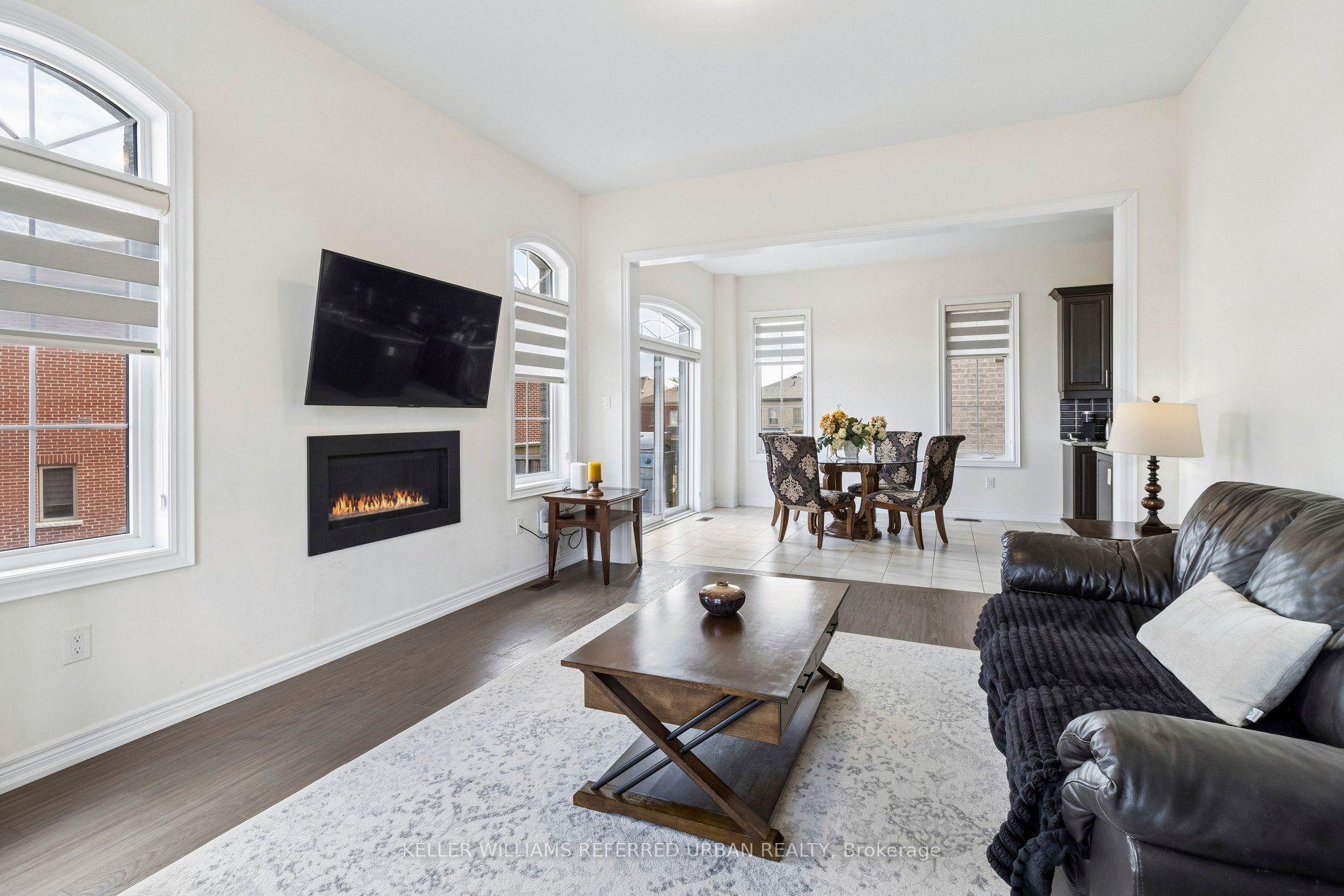 Photo 9 of 54 Leary Crescent, Richmond Hill, Westbrook — HOMEH