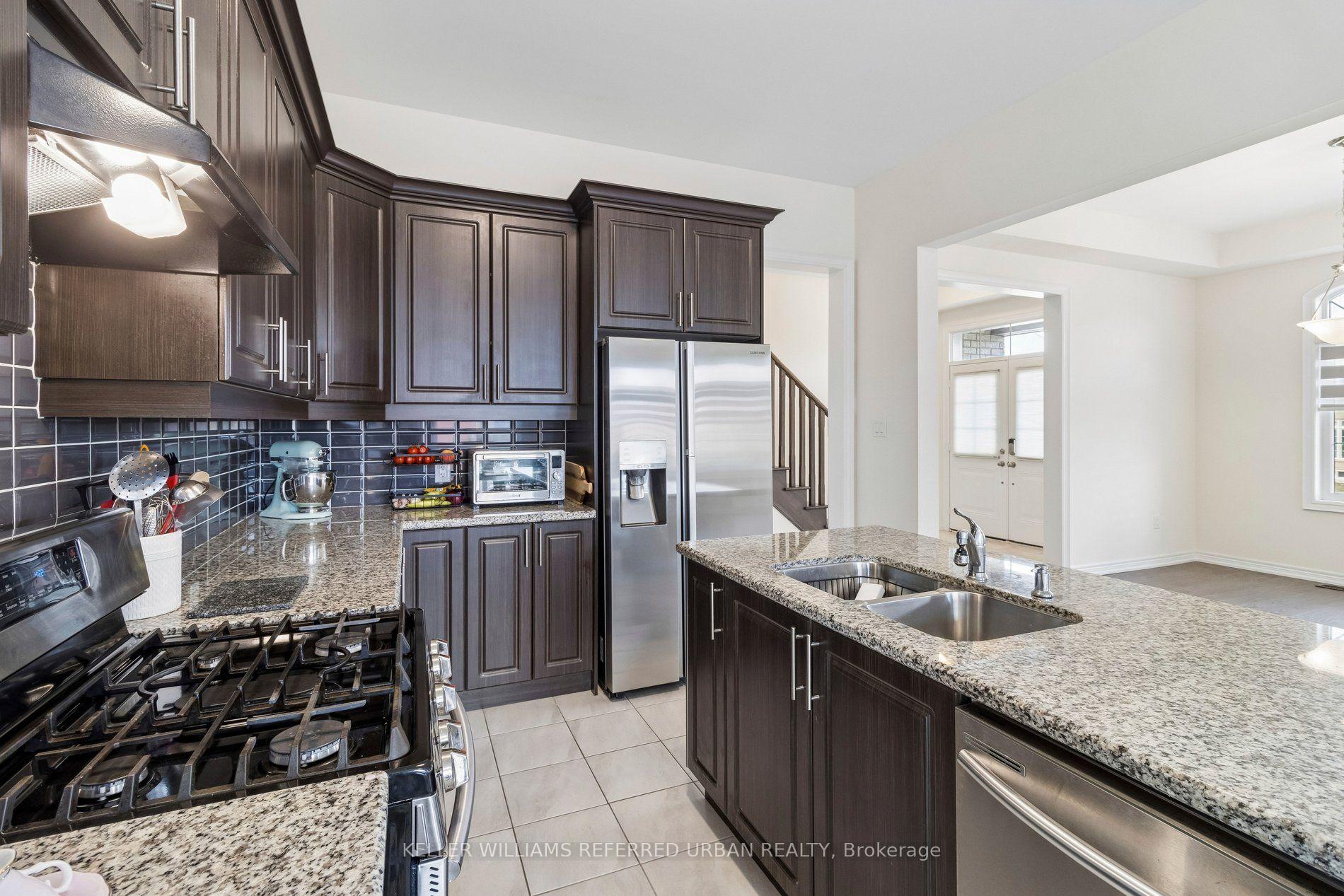Photo 14 of 54 Leary Crescent, Richmond Hill, Westbrook — HOMEH
