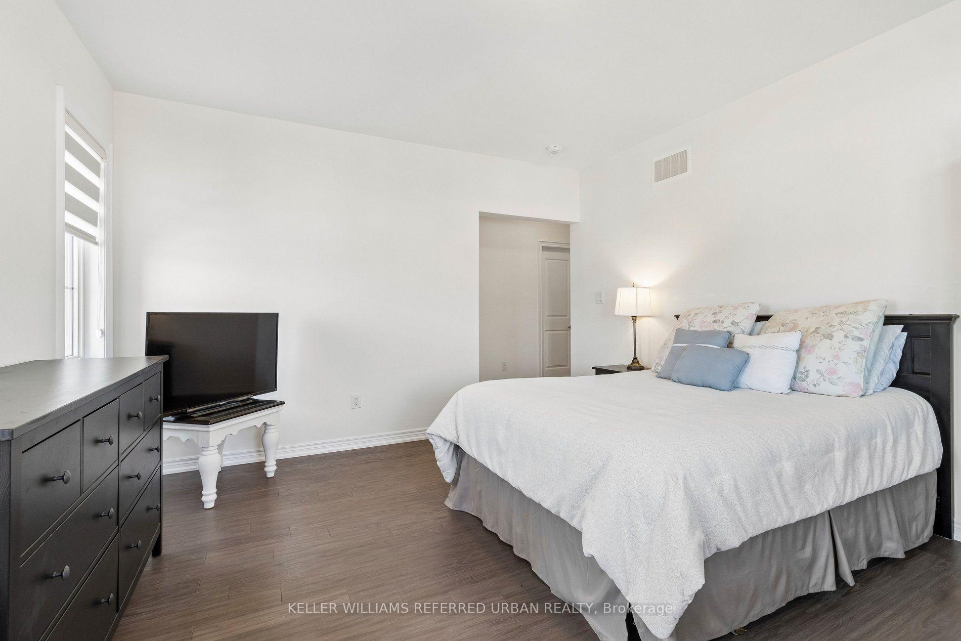 Photo 31 of 54 Leary Crescent, Richmond Hill, Westbrook — HOMEH