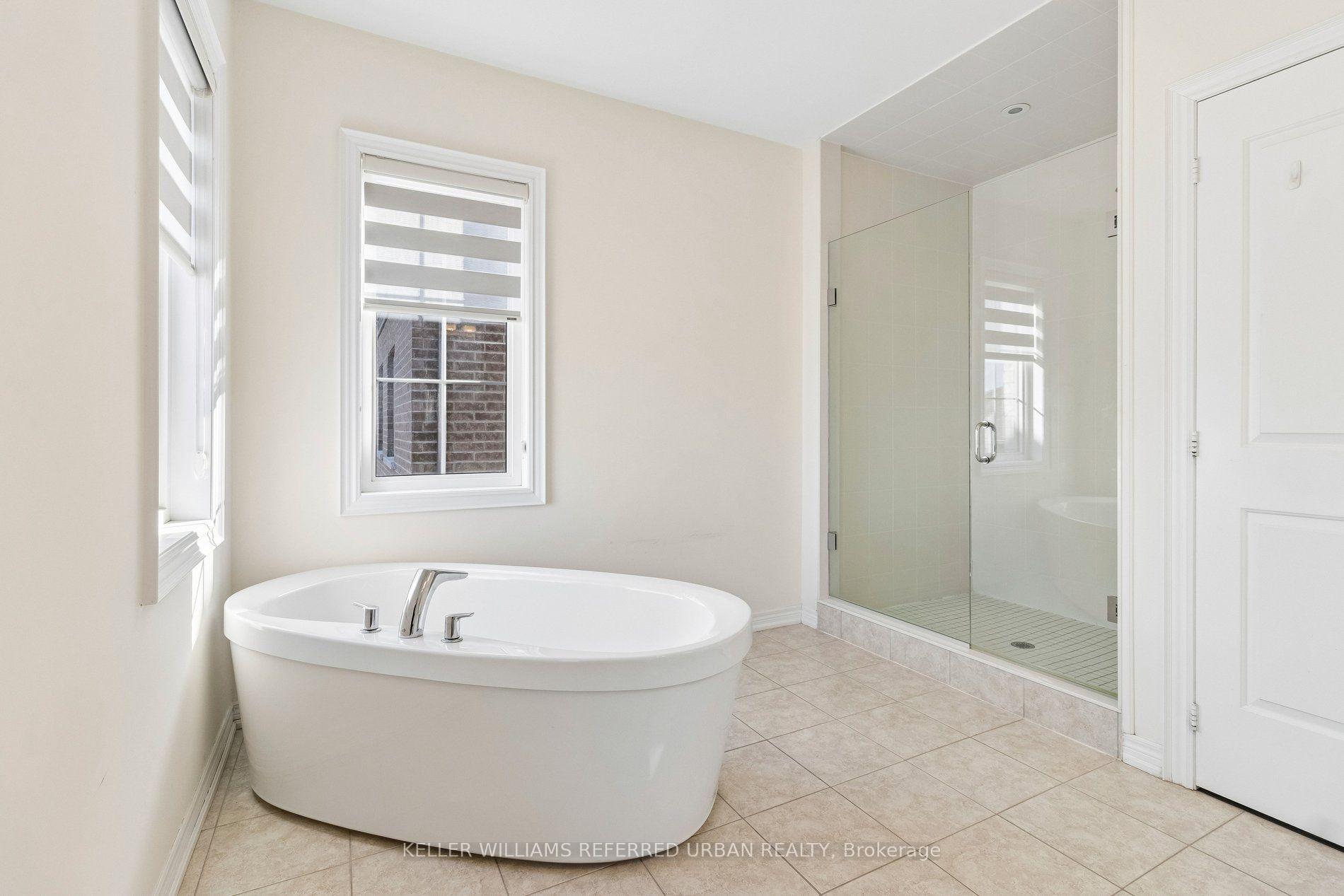Photo 35 of 54 Leary Crescent, Richmond Hill, Westbrook — HOMEH