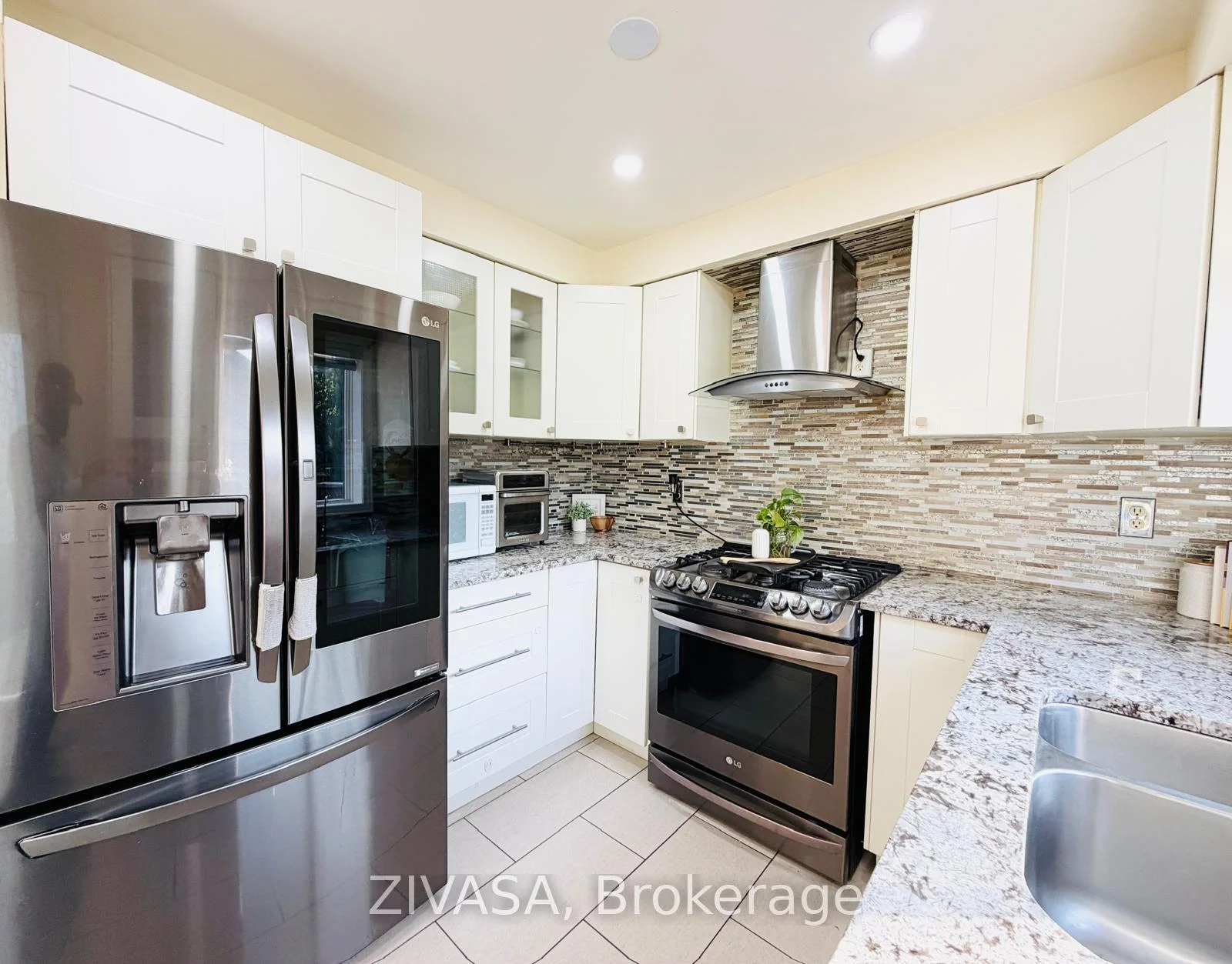 Photo 17 of 5191 Porter Street, Burlington, Uptown — HOMEH
