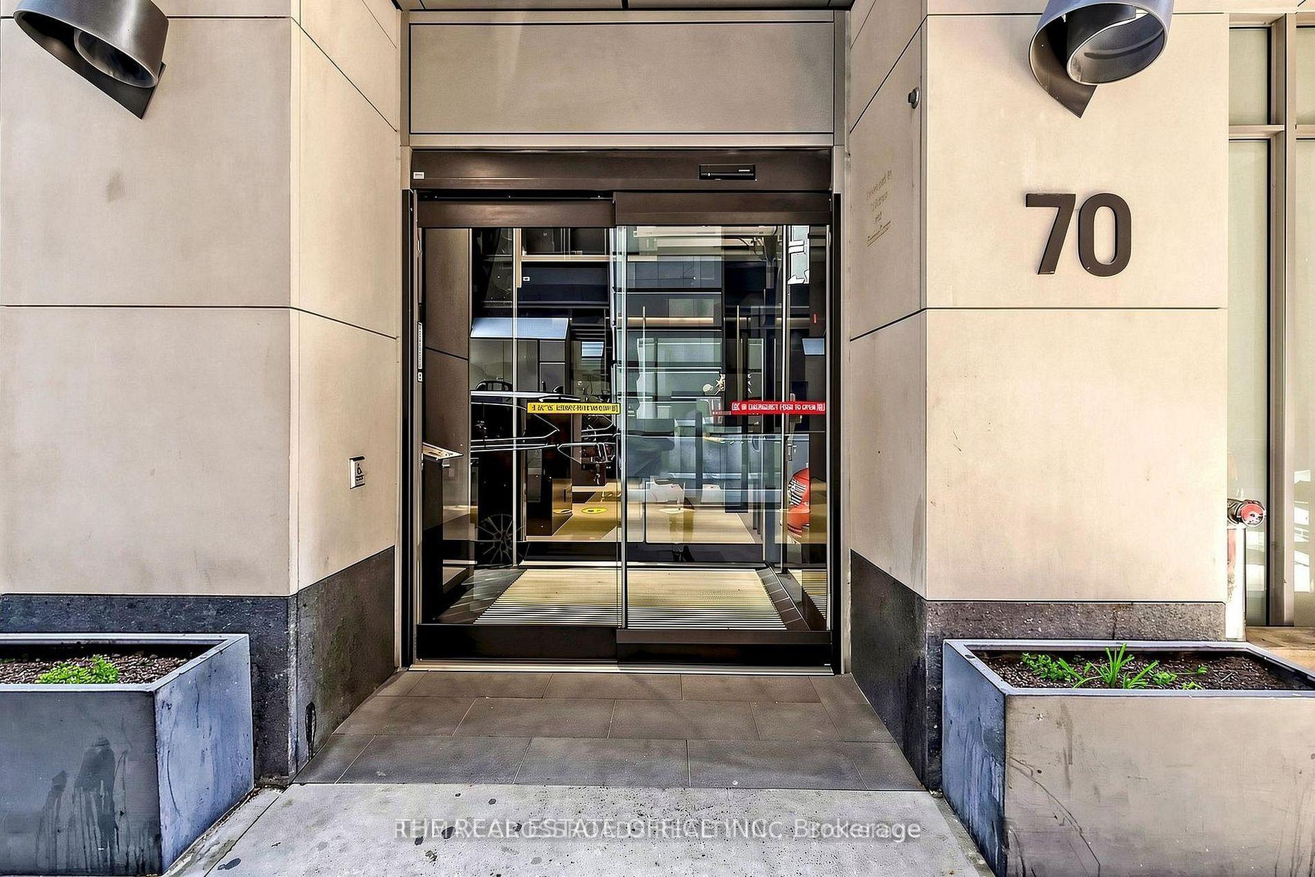 Photo 2 of Unit 2816, 70 Temperance Street W, Toronto, Bay Street Corridor — HOMEH