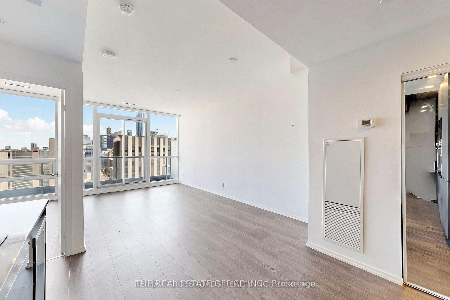 Photo 8 of Unit 2816, 70 Temperance Street W, Toronto, Bay Street Corridor — HOMEH