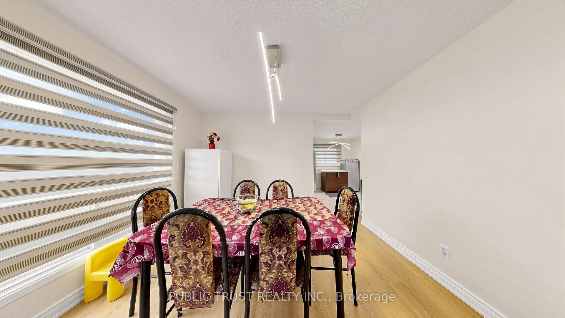 Photo 16 of 27 Mackay Street S, Brampton, Central Park — HOMEH