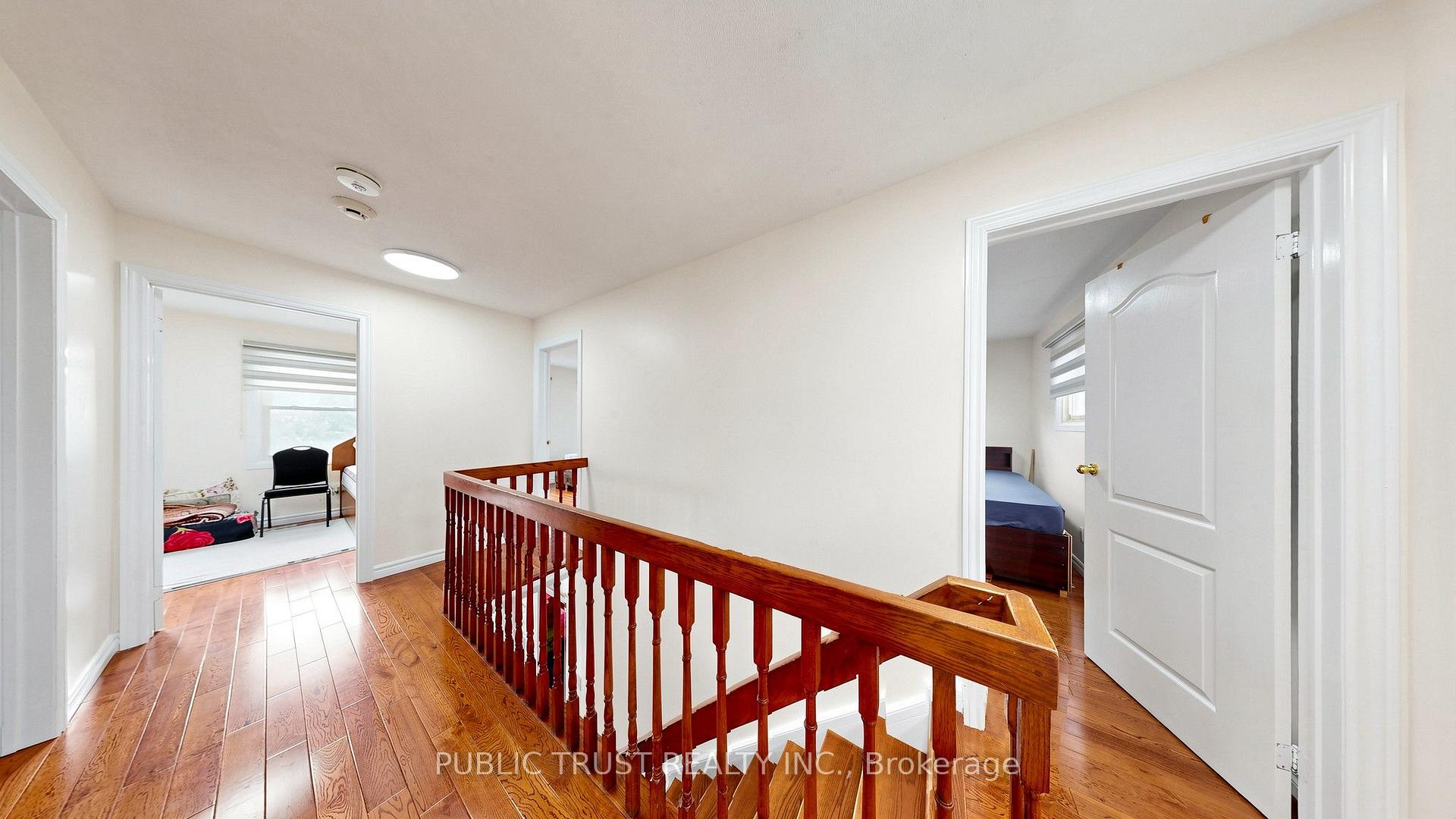 Photo 22 of 27 Mackay Street S, Brampton, Central Park — HOMEH