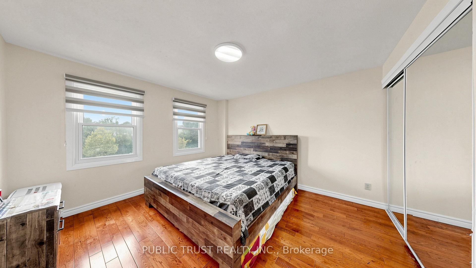 Photo 29 of 27 Mackay Street S, Brampton, Central Park — HOMEH