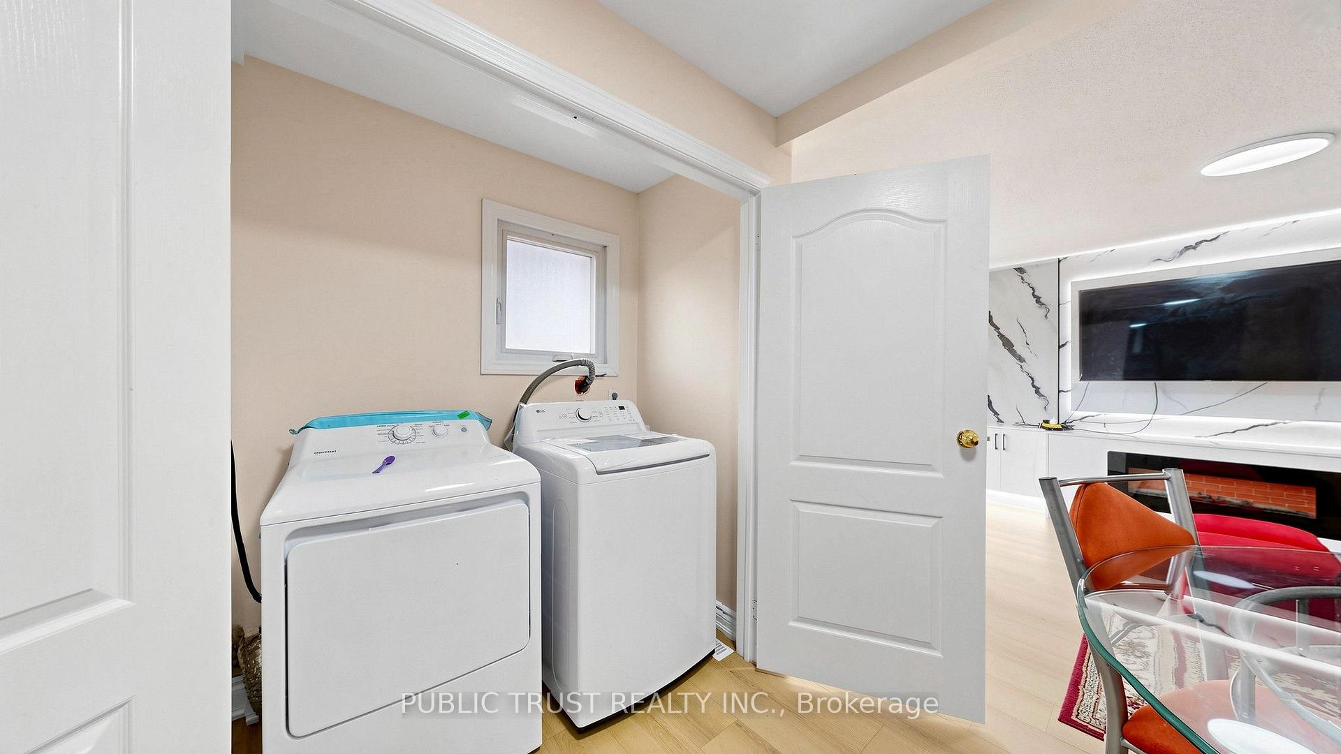 Photo 45 of 27 Mackay Street S, Brampton, Central Park — HOMEH