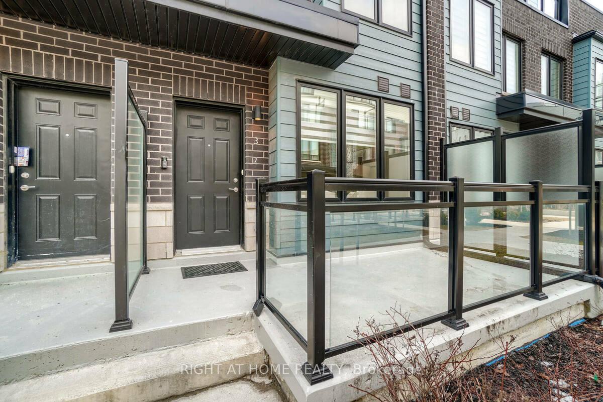 Photo 4 of Unit 3, 2285 McNab Lane, Mississauga, Clarkson — HOMEH
