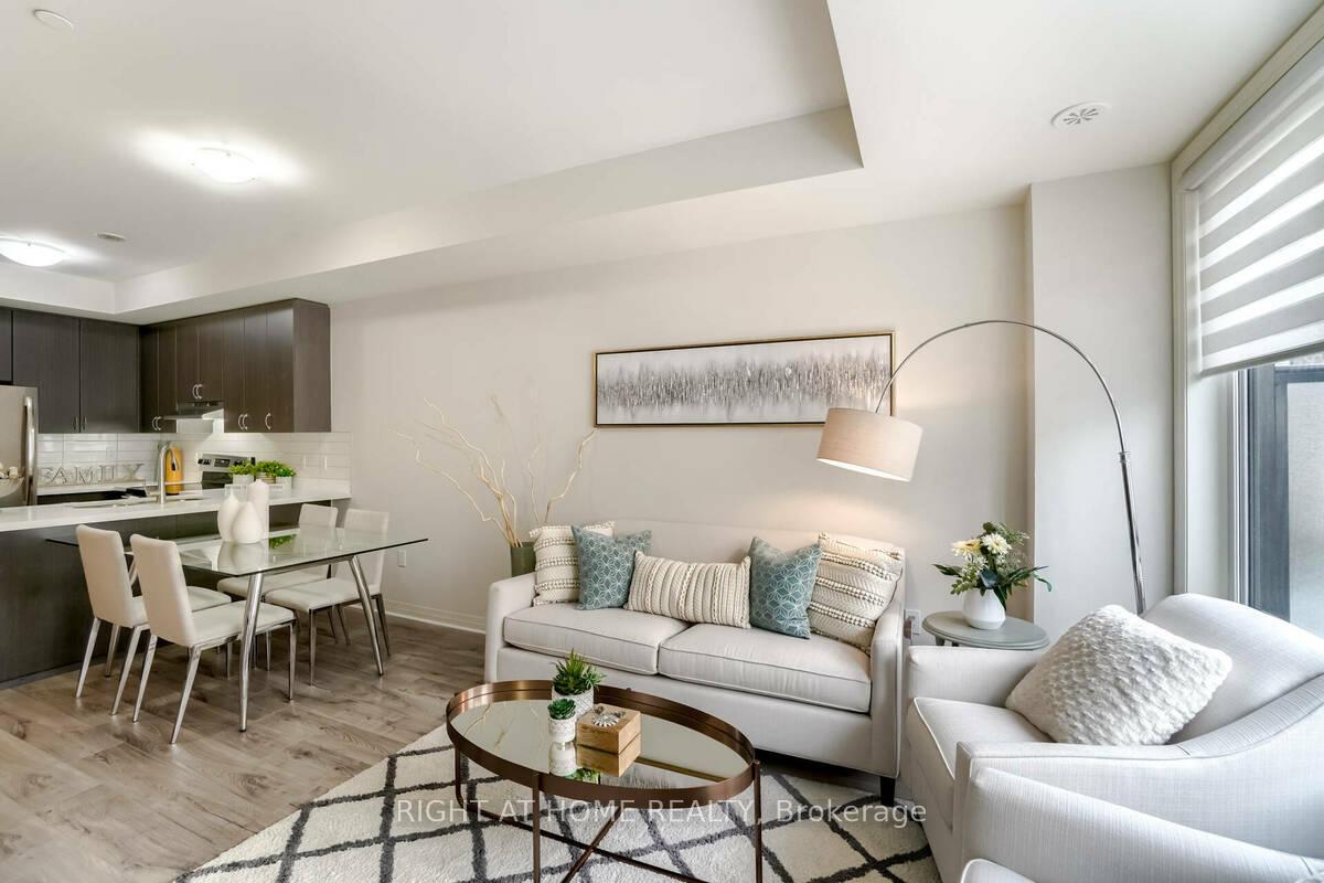 Photo 8 of Unit 3, 2285 McNab Lane, Mississauga, Clarkson — HOMEH
