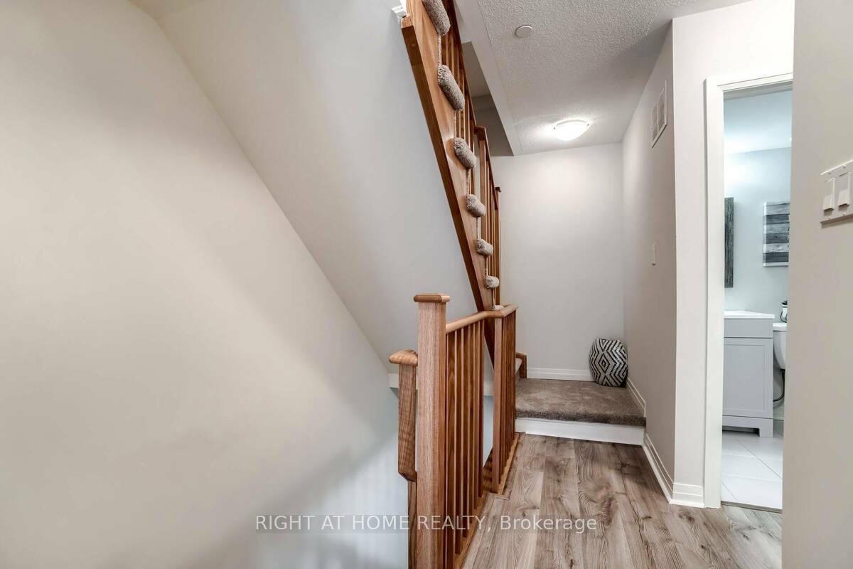Photo 17 of Unit 3, 2285 McNab Lane, Mississauga, Clarkson — HOMEH