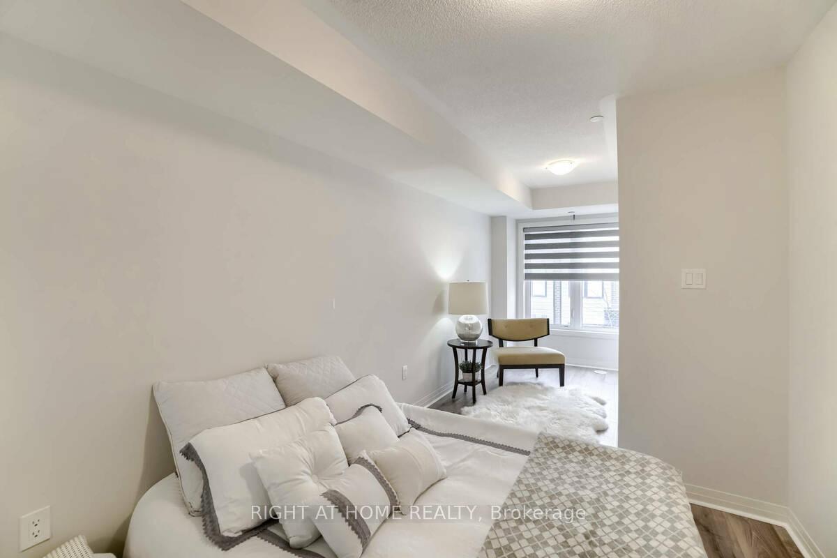 Photo 20 of Unit 3, 2285 McNab Lane, Mississauga, Clarkson — HOMEH