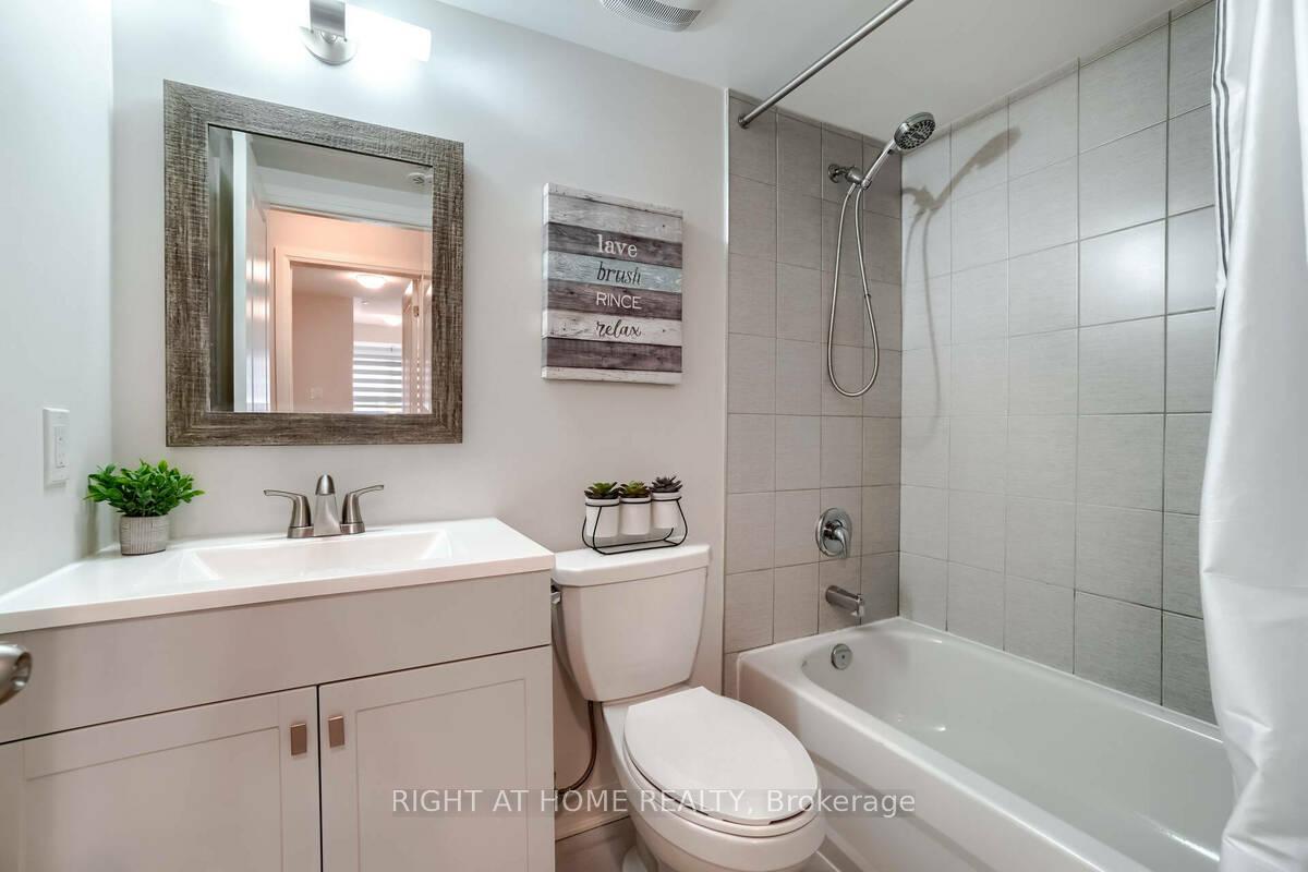 Photo 22 of Unit 3, 2285 McNab Lane, Mississauga, Clarkson — HOMEH