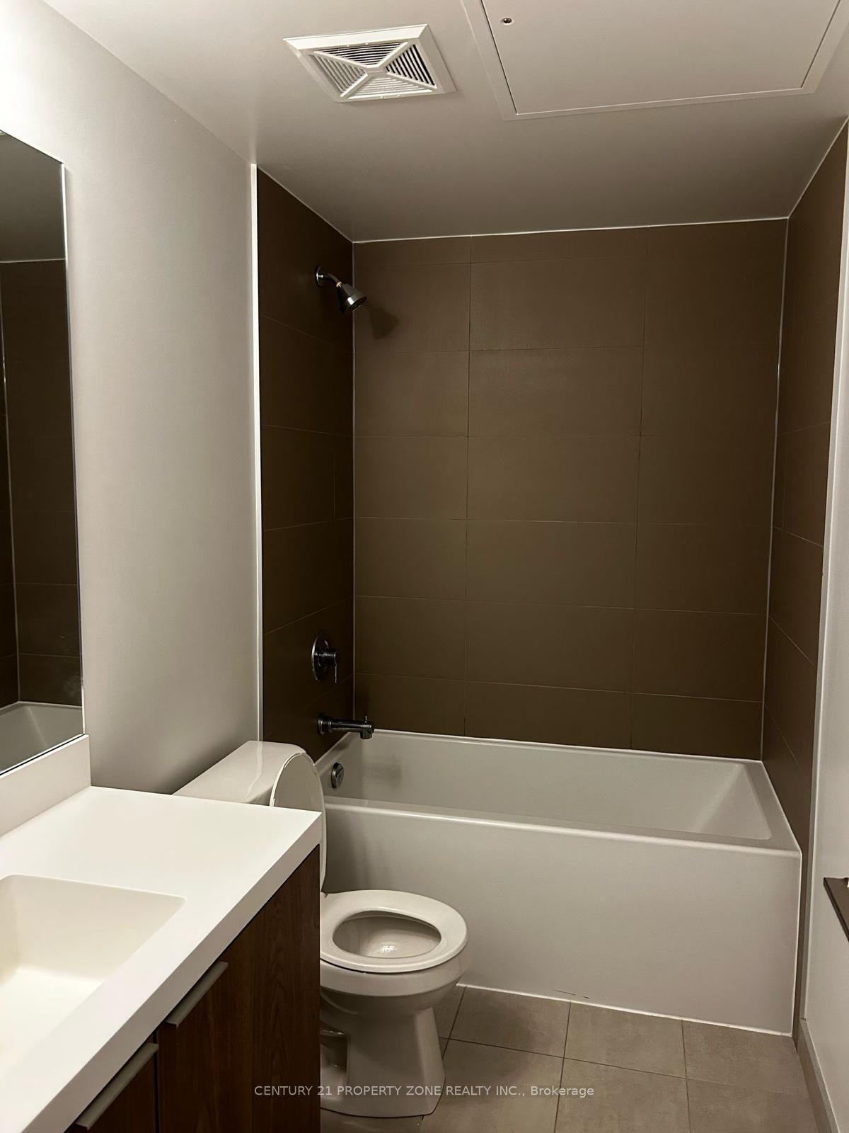 Photo 8 of Unit 3421, 28 Widmer Street, Toronto, Waterfront Communities — HOMEH
