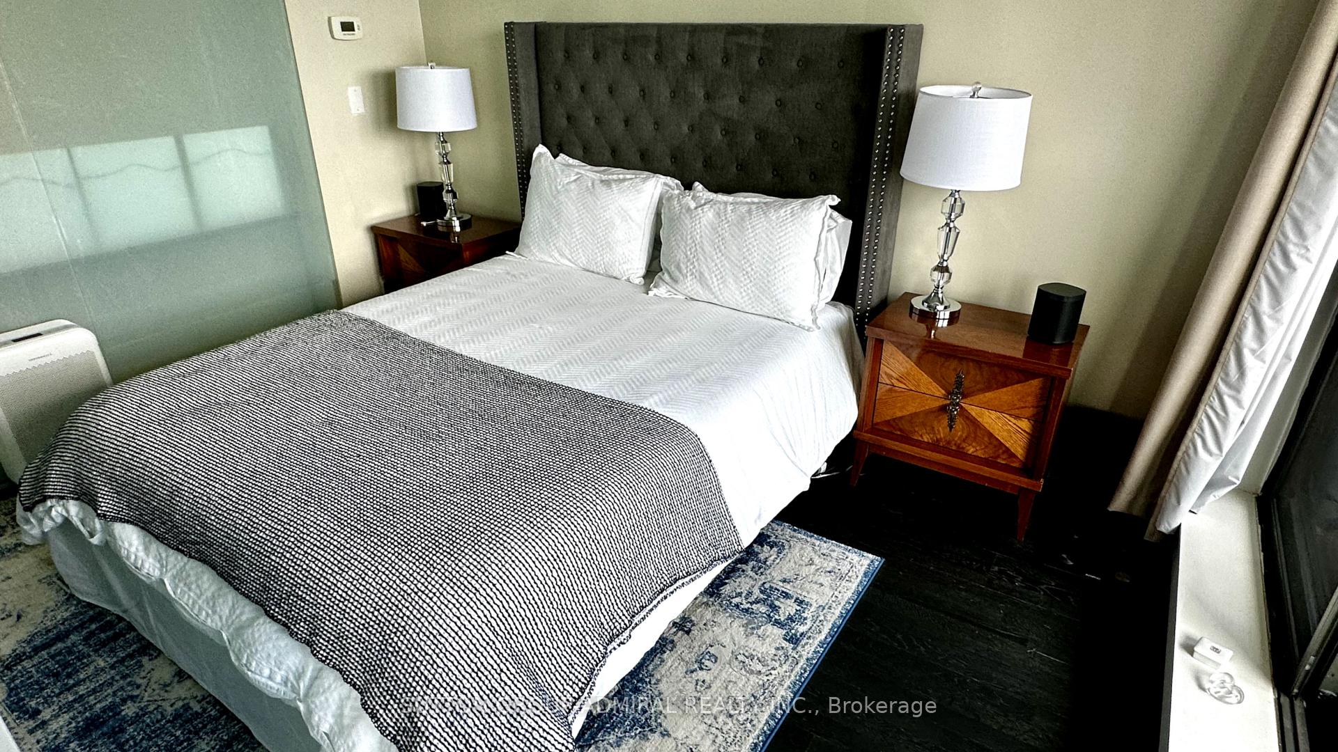 Photo 3 of Unit 3511, 5 St Joseph Street, Toronto, Bay Street Corridor — HOMEH