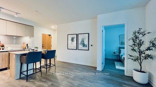 Photo 4 of Unit 120, 8 Beverley Glen Boulevard, Vaughan, Beverley Glen — HOMEH