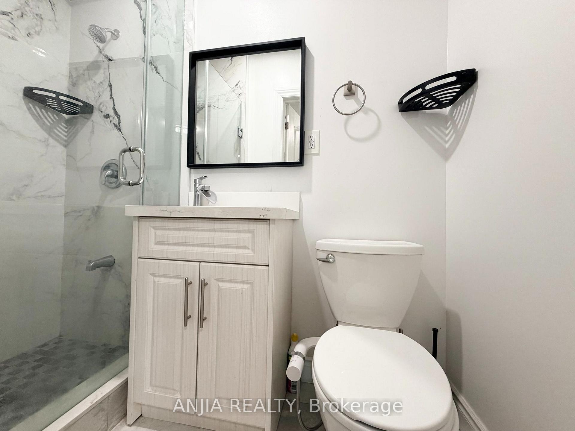 Photo 13 of 77 Nash Drive, North York, Downsview-Roding-CFB — HOMEH