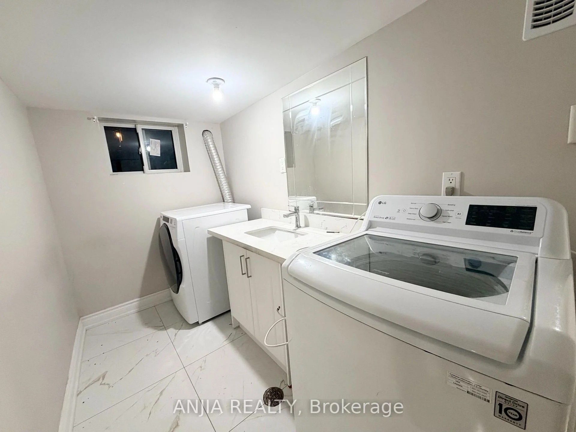 Photo 26 of 77 Nash Drive, North York, Downsview-Roding-CFB — HOMEH
