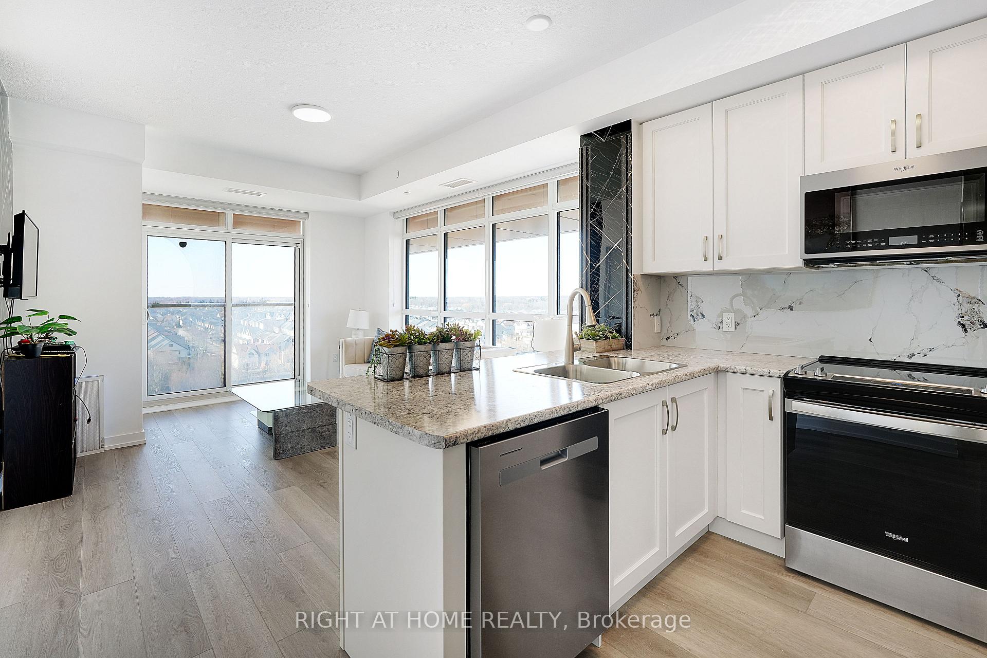 Photo 2 of Unit 905, 460 Dundas Street E, Hamilton, Waterdown — HOMEH